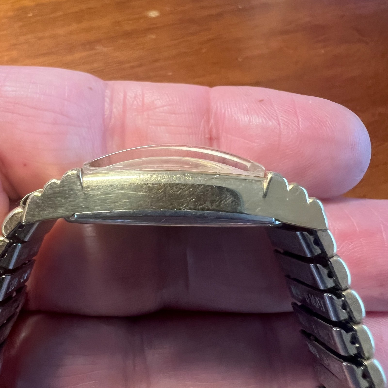 Vintage 1940s Gruen Curved Art Deco Tank Watch – 10K Gold Filled Manual Wind