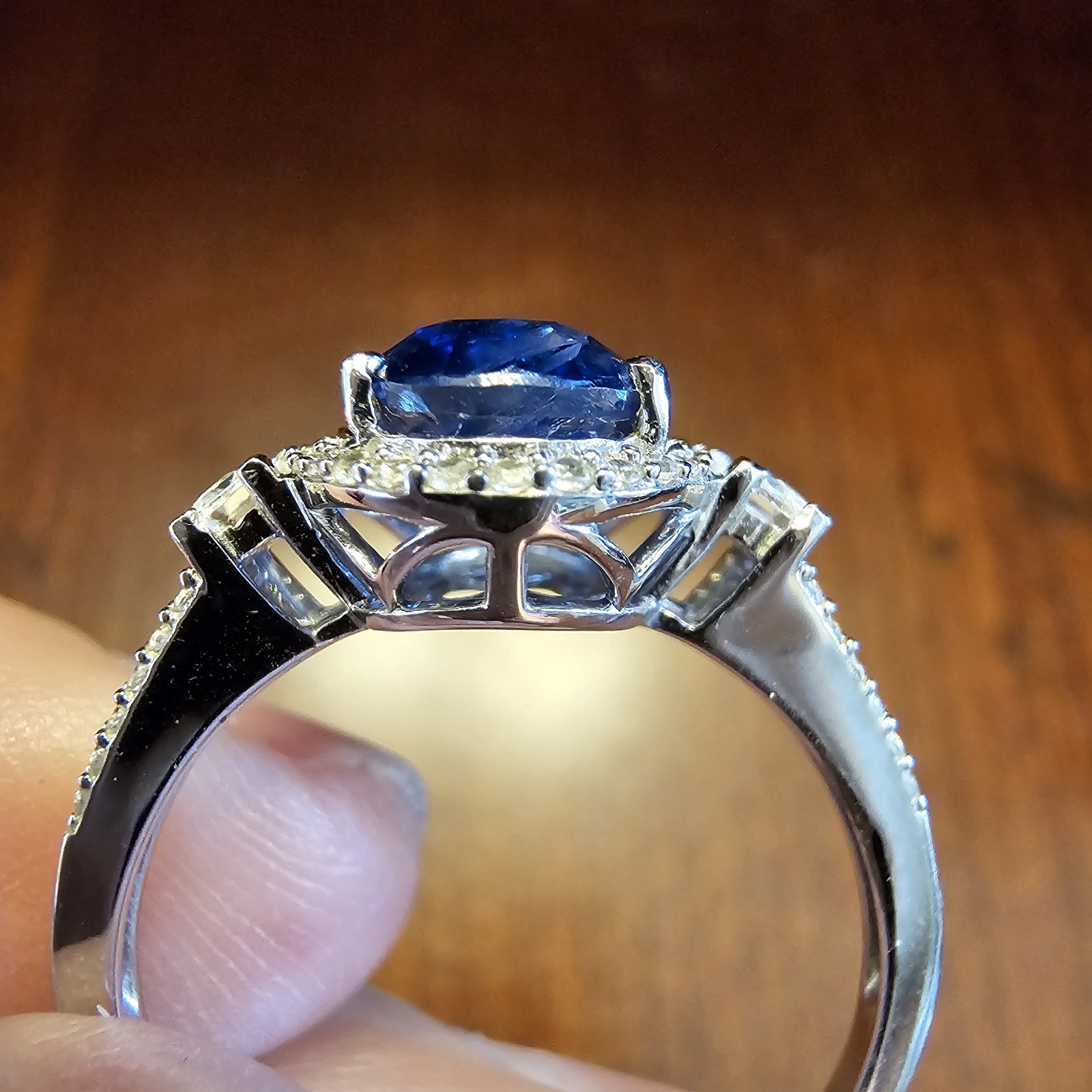 2.82 ctw Blue Kyanite 10k White Gold Ring with .5 ctw White Zircon Accent sz 9.5