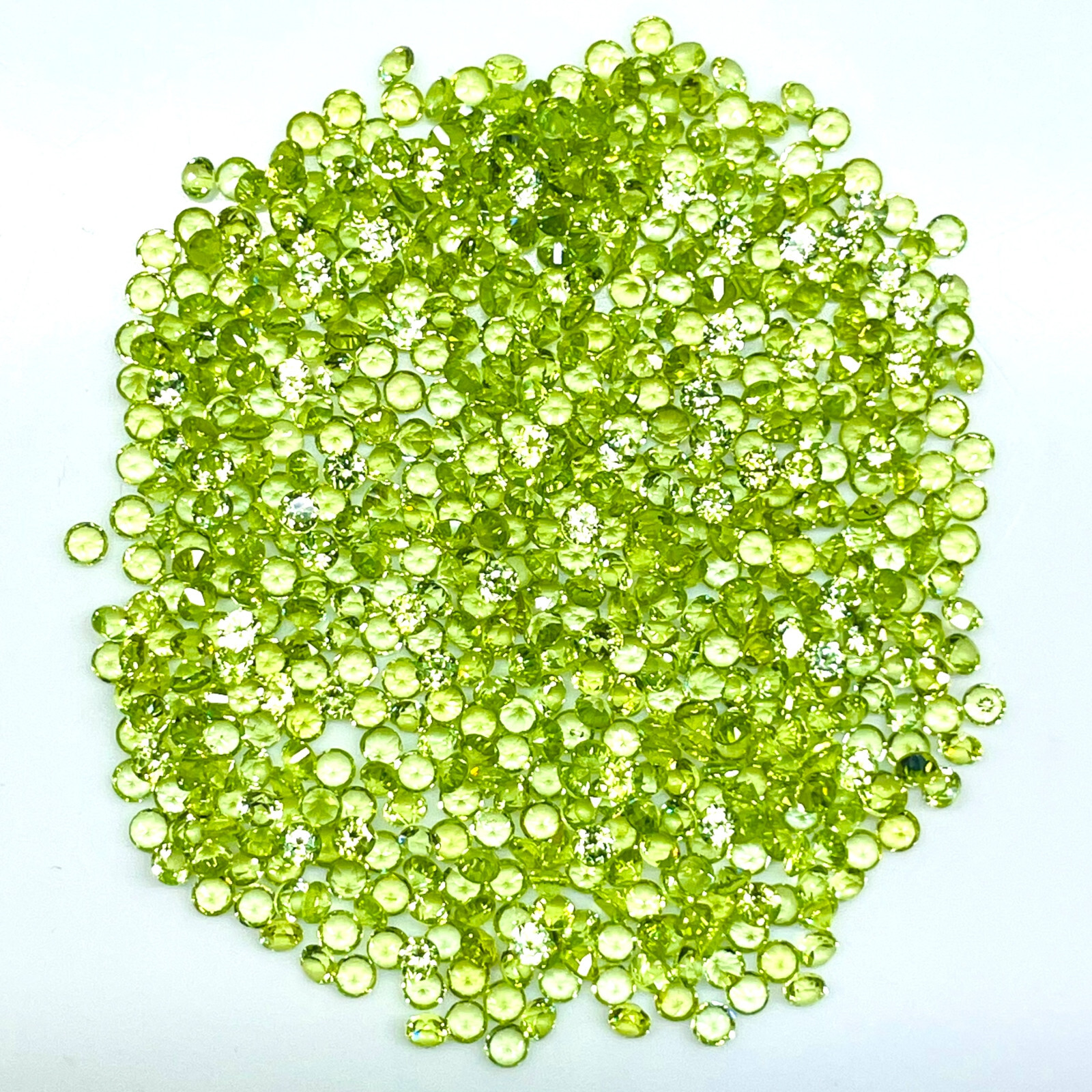 VVS 200 Pcs Natural Peridot 2.5mm Round Cut AAA+ Quality Loose Gemstones Lot
