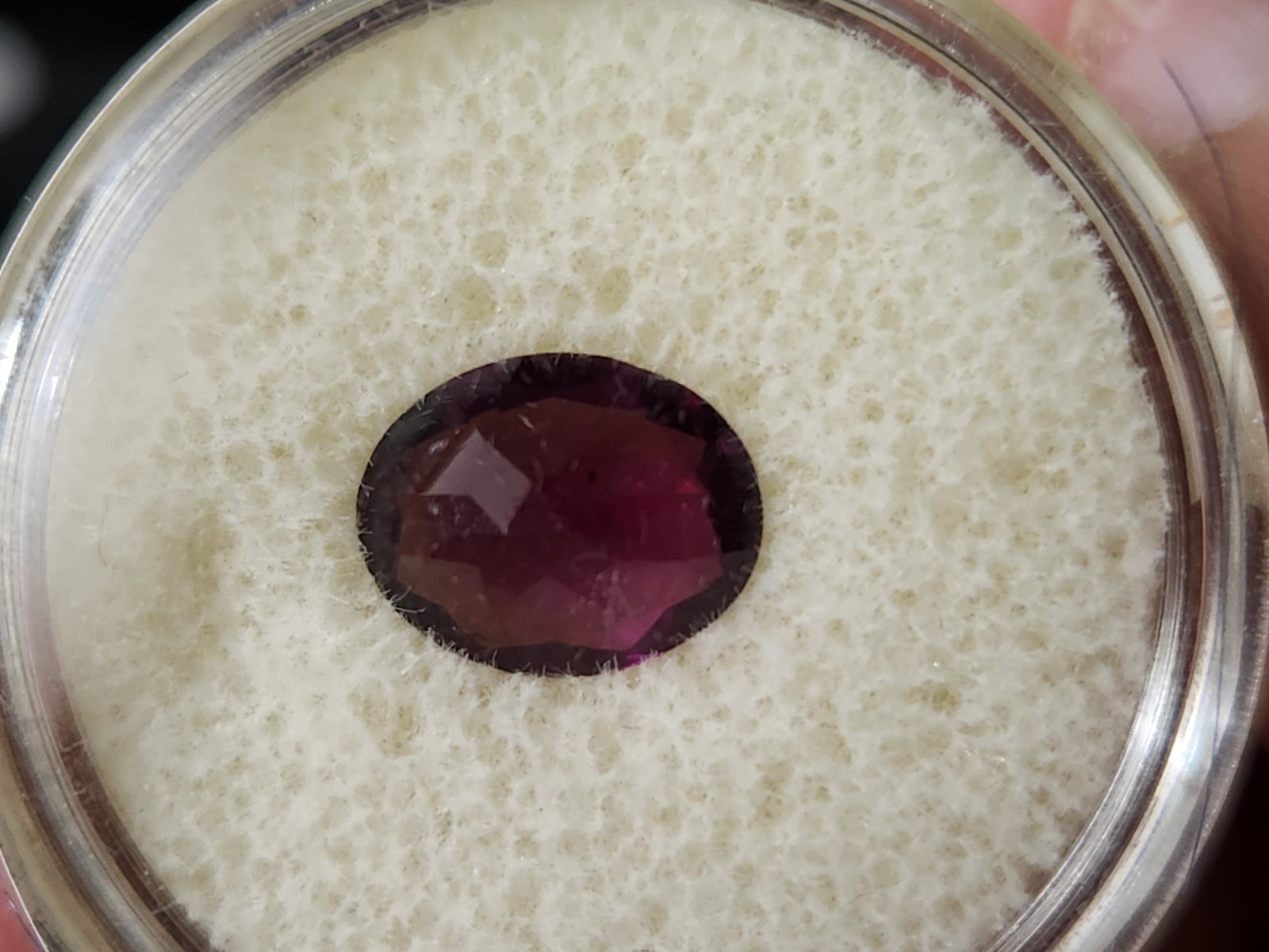 OVAL SHAPED PURPLE RHODOLITE GARNET 10X8 MM 2.50 CT WITH CASE