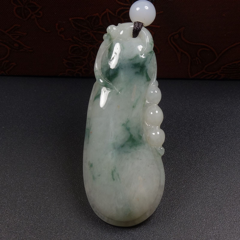 Certified Grade A 100% Natural Green Jade Jadeite Pendant Hand-carved 福瓜 Z2977
