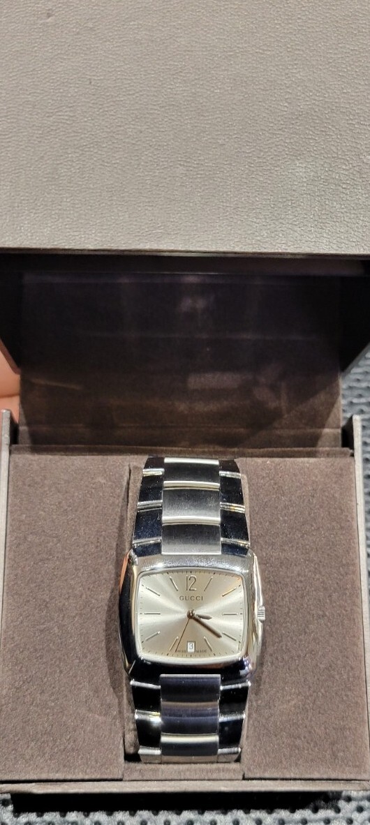GUCCI 8500M Men’s Watch Stainless Steel Complete W/Box & Papers