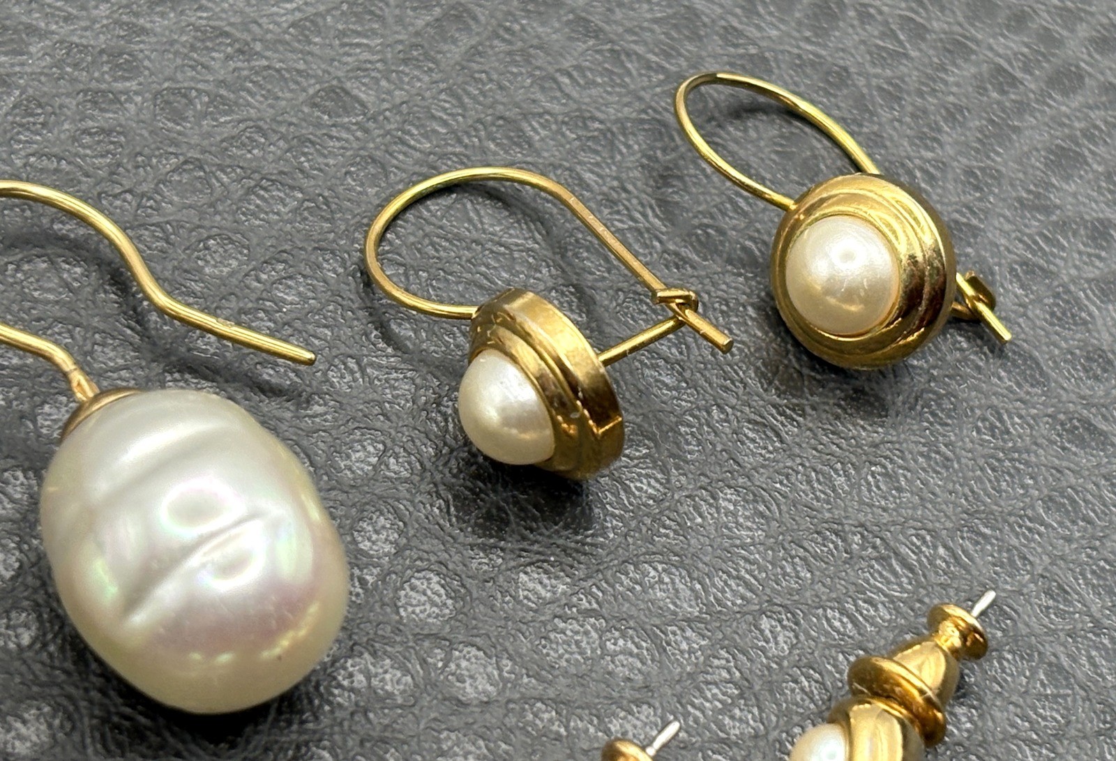 Lot Of 5 Pairs Gold Tone Pearl & Crystal Drop Dangle Hoop Earrings Set