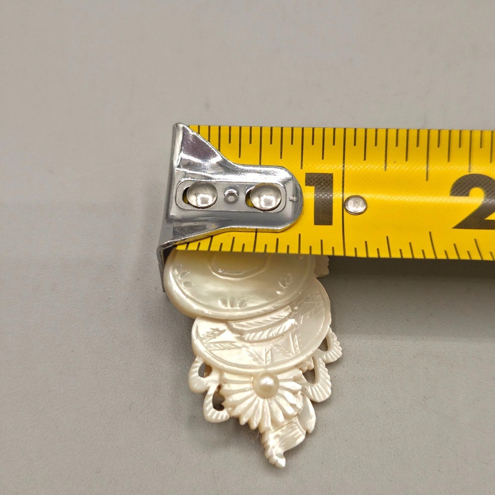 Hand Carved Mother Of Pearl Cultured Pearl Floral Brooch 1940s – 1970s