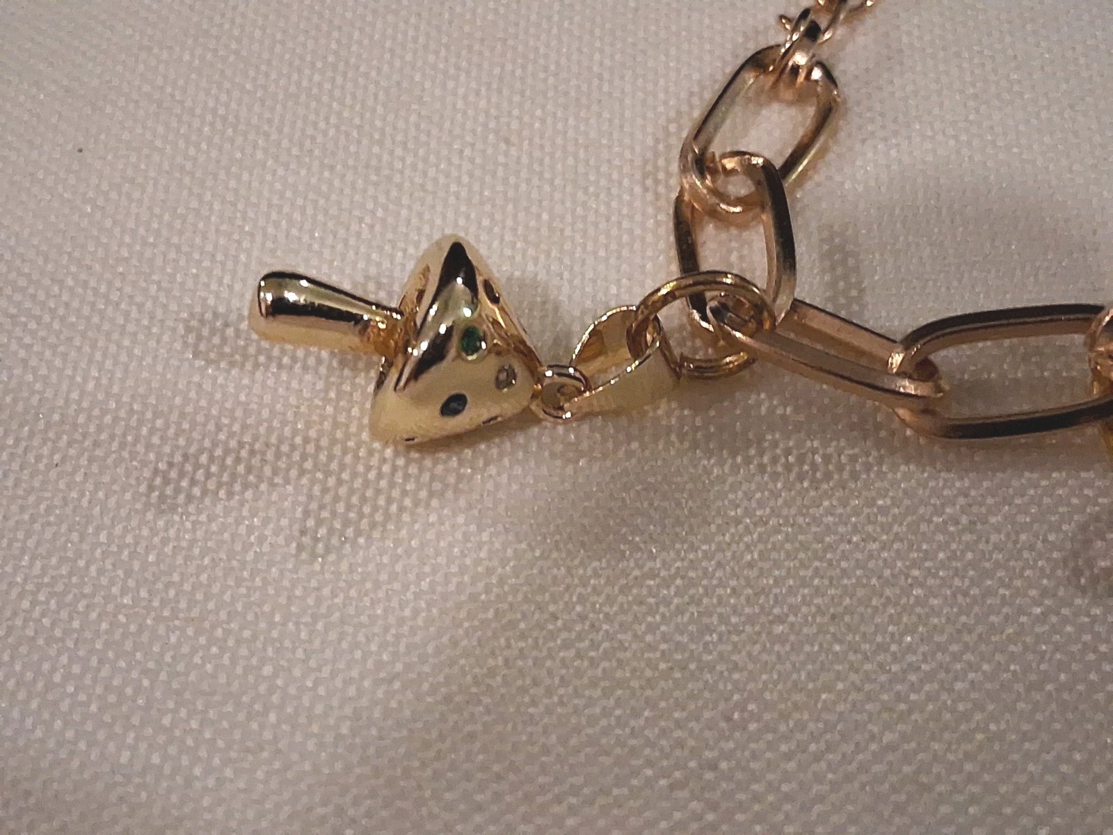 Goldtone Dangle Charm Bracelet, 6 Charms:Horse,Crown,Keys,Mushroom& Amer. Eagle