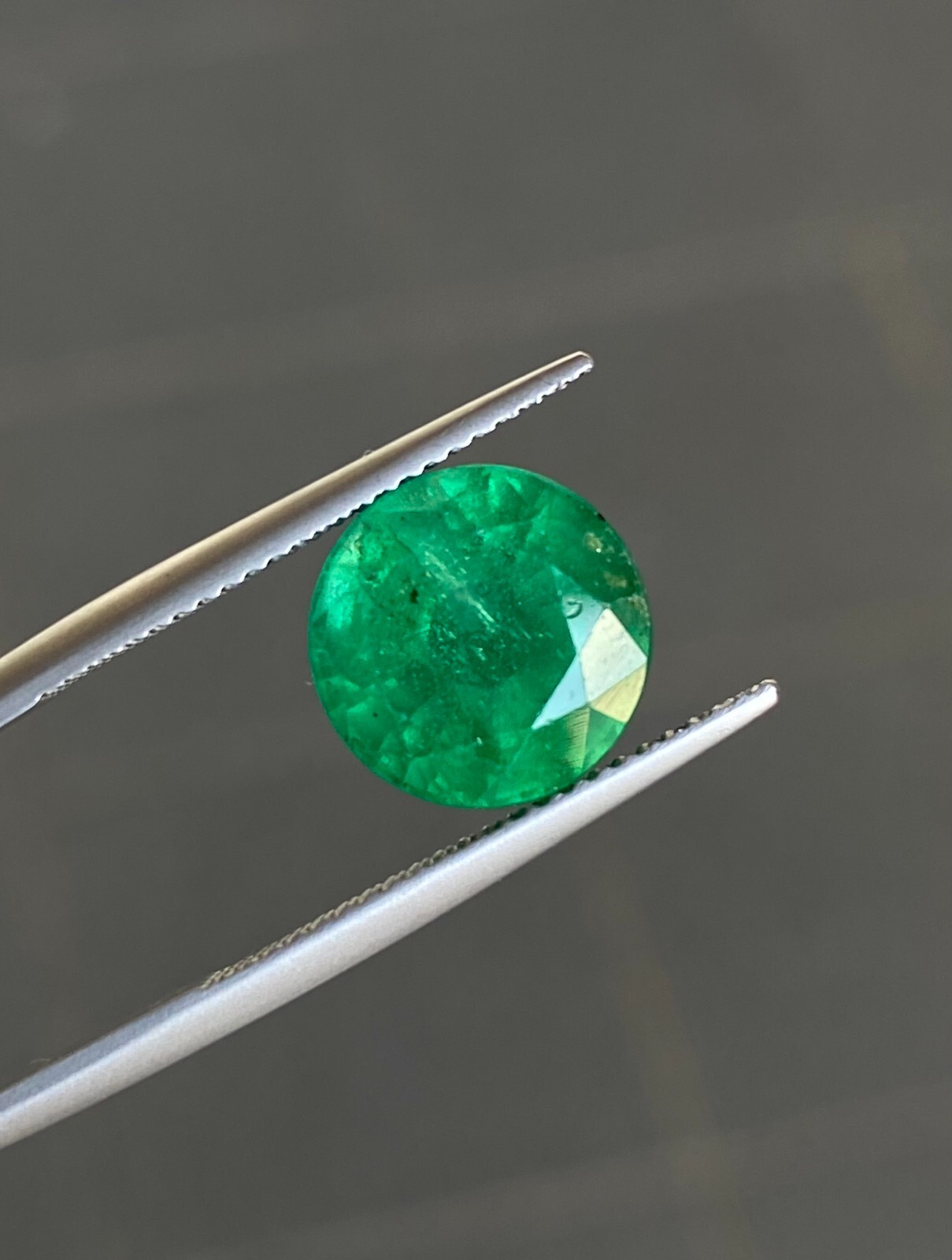 10.6MM Natural Round Emerald, Zambia origin, 4.95CTS, emerald for wedding ring.