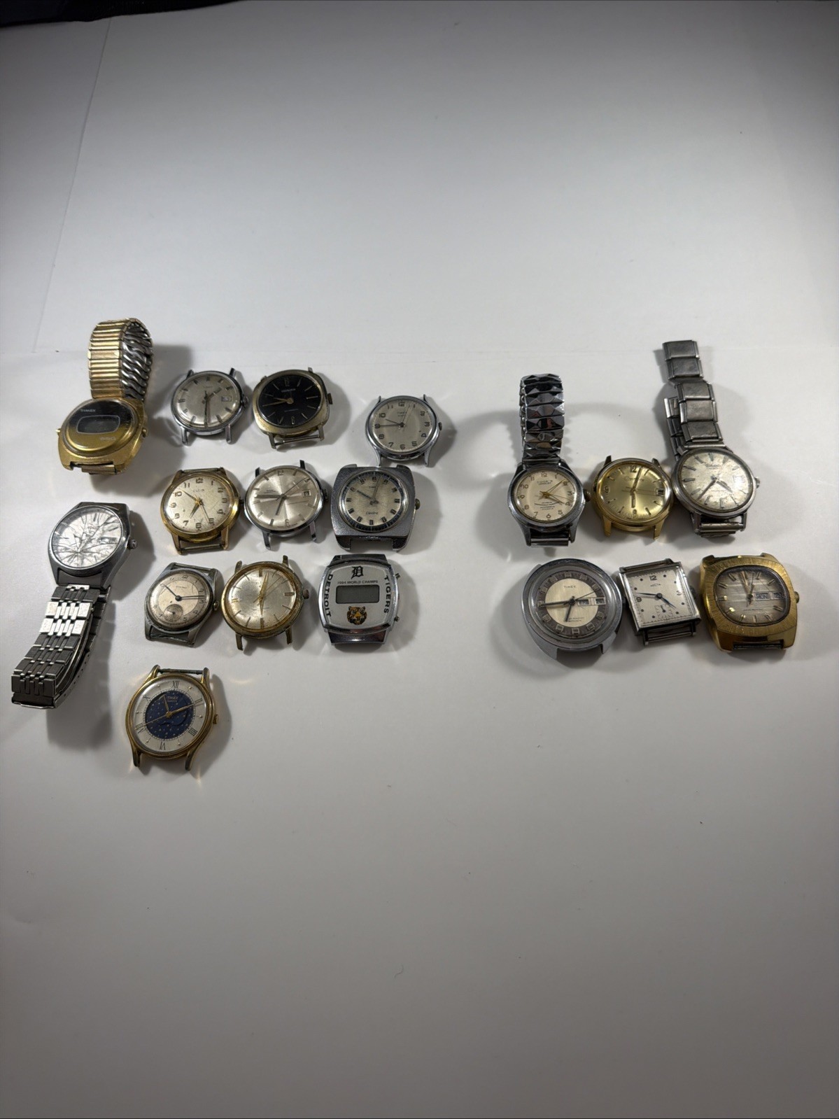 Lot Of 18 Vintage Watch Mechanical And Quartz Men’s Recta Contex Bulova Elgin ++