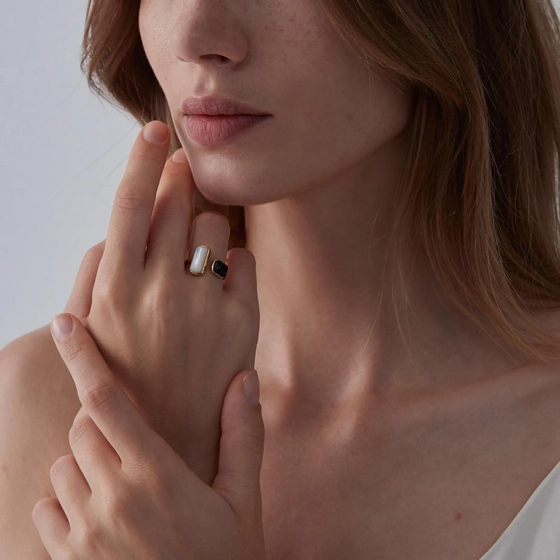 Black White Agate Cabochon Cocktail Ring in 925 Sterling Silver