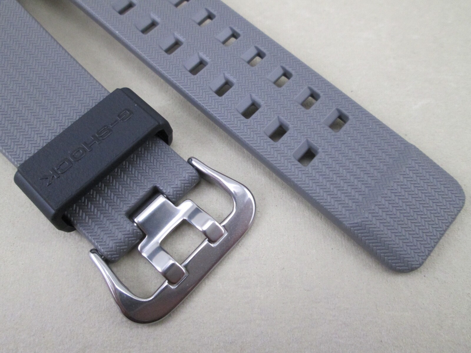 Genuine G-Shock Mudmaster GG-B100-8 GG-B100 GGB100 gray resin watch band strap