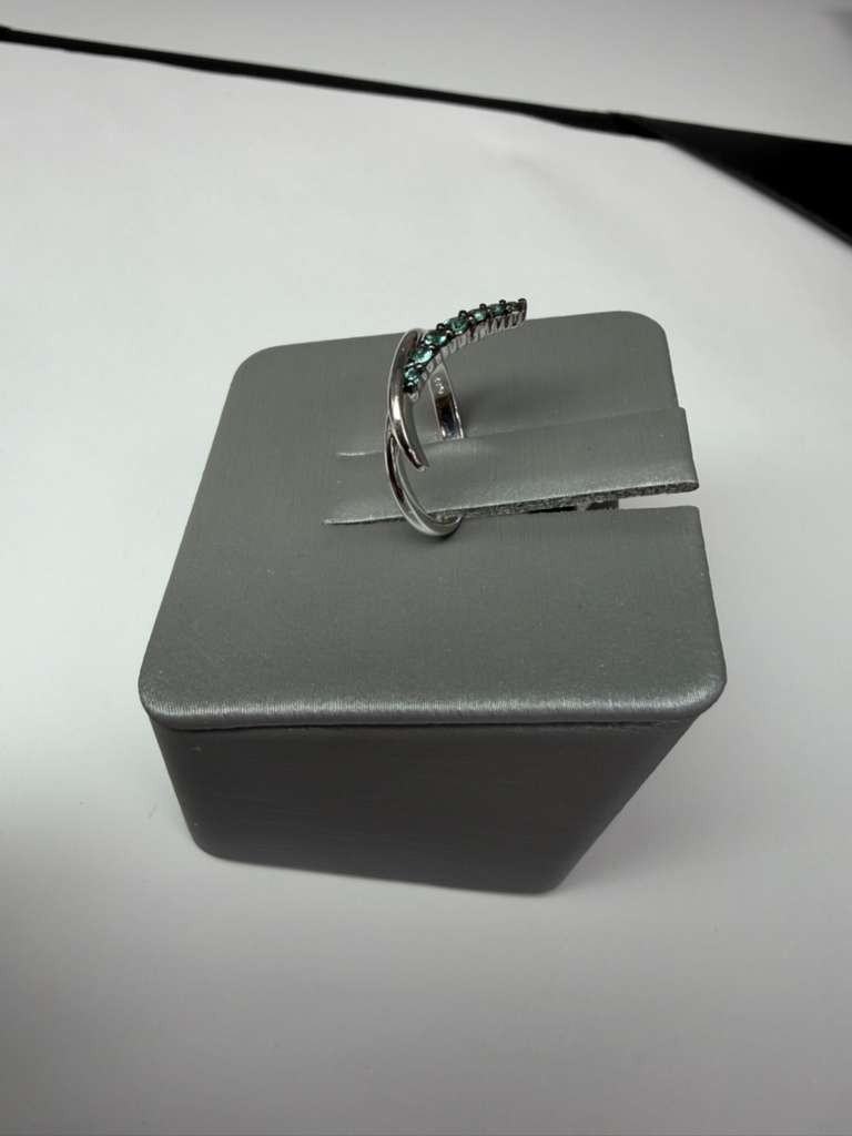 Natural Alexandrite Ring in Platinum- Color Change Gemstone SIZE 6.5