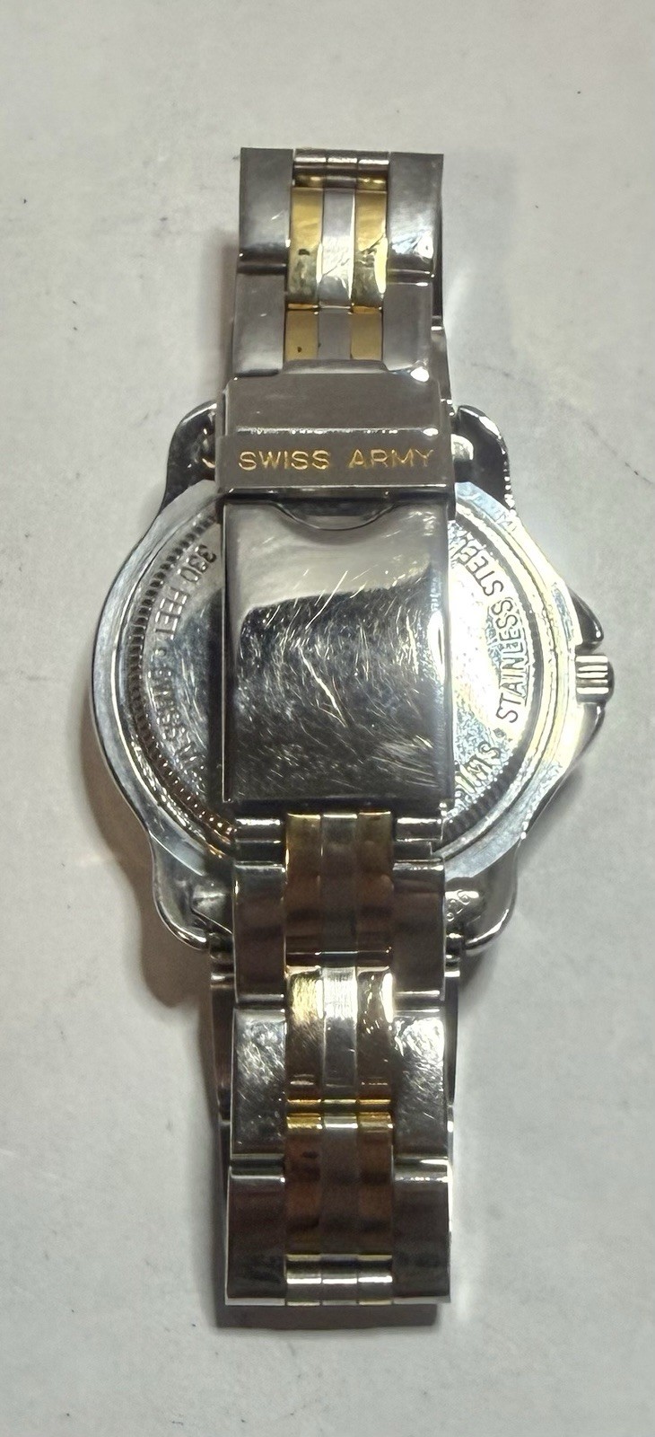 VINTAGE QUARTZ WOMENS AUTHENTIC SWISS ARMY DATE WRISTWATCH FRESH BATTERY