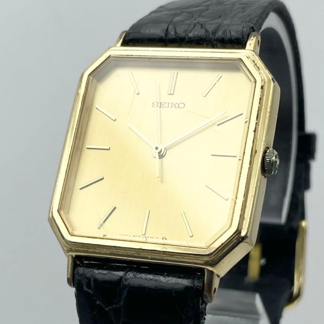 80s Vintage SEIKO Dolce 5P31-5C50 Gold Quartz Watch from japan