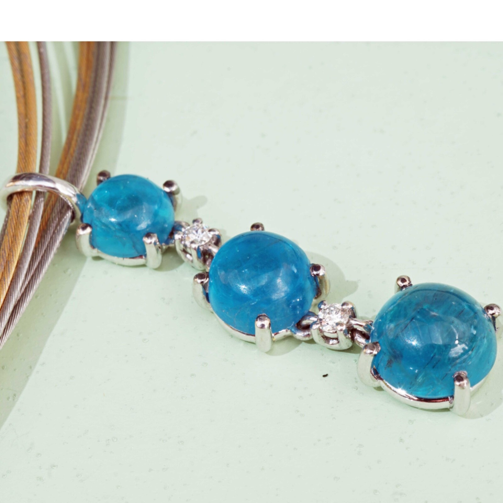 Apatite Brilliant Pendant 750 White Gold…the Fun Color NEON BLUE Total approx. 3.7