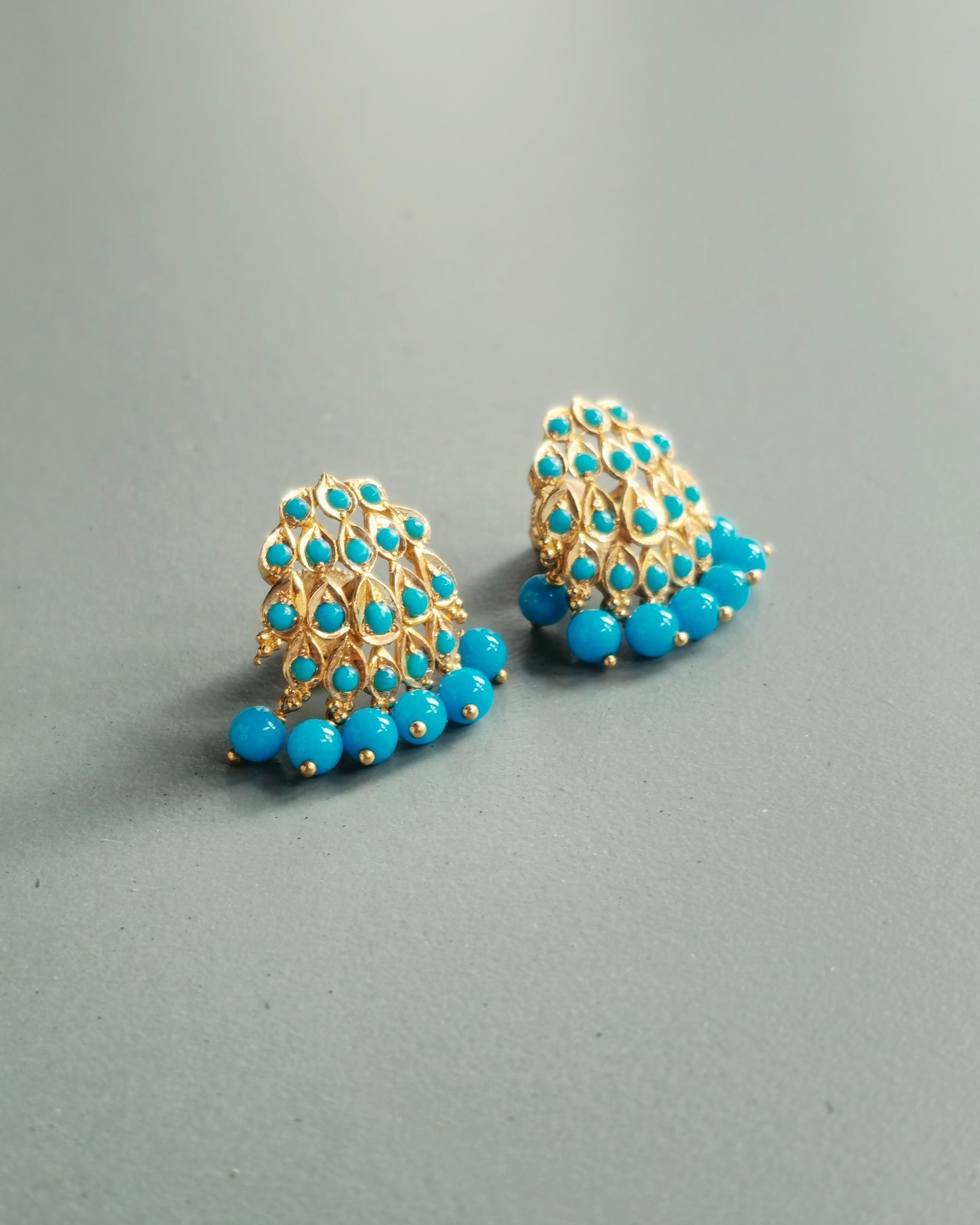 22k Gold and Turquoise Vintage Earrings – 9.5g -Preowned in Excellent Condtion