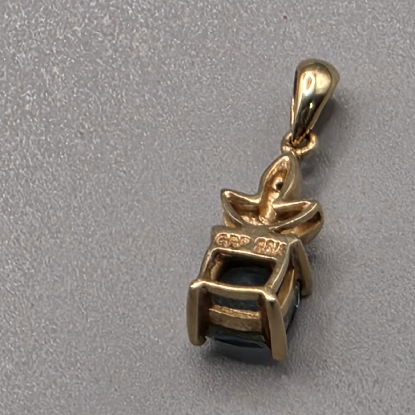 10K Gold Square Blue Topaz Pendant GRP 1.31g Not Scrap