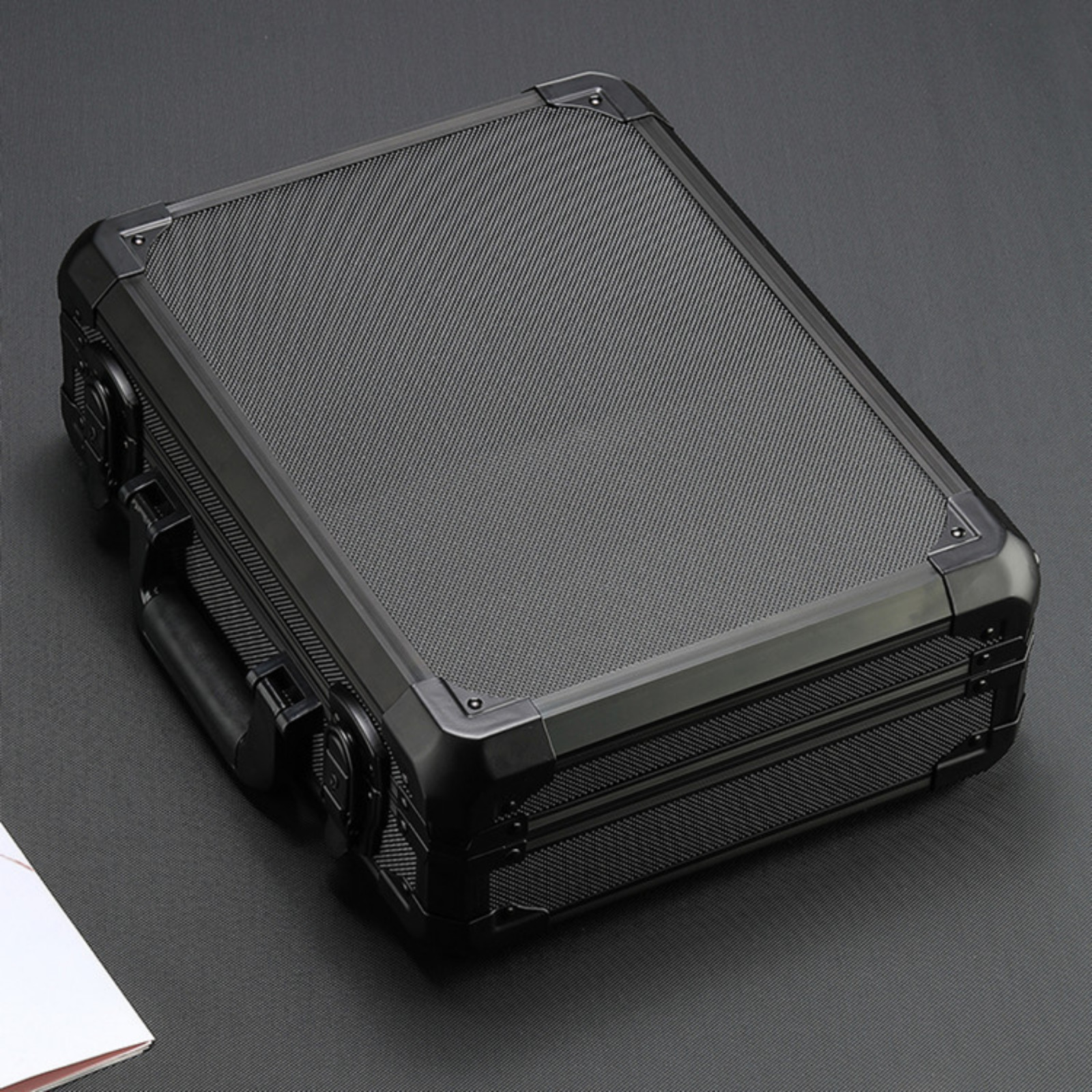 Watch Boxes 18 or 24 Slots Black Aluminum Briefcase with Lock for Mens Watches