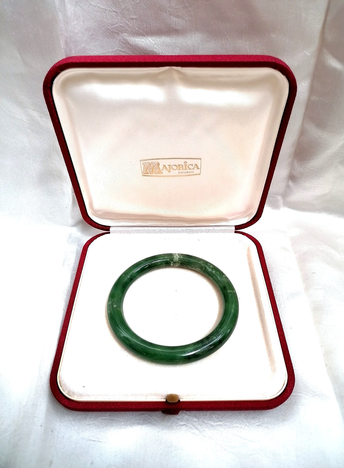 BEAUTIFUL ANTIQUE AUTHENTIC GREEN JADE RING BRACELET, CHINA, 1900.