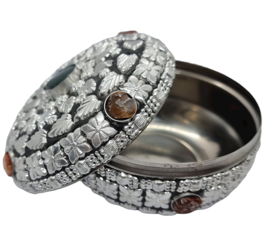 Vintage Style Silver Jewelry Box – Elegant Trinket Storage for jewelry or Gift
