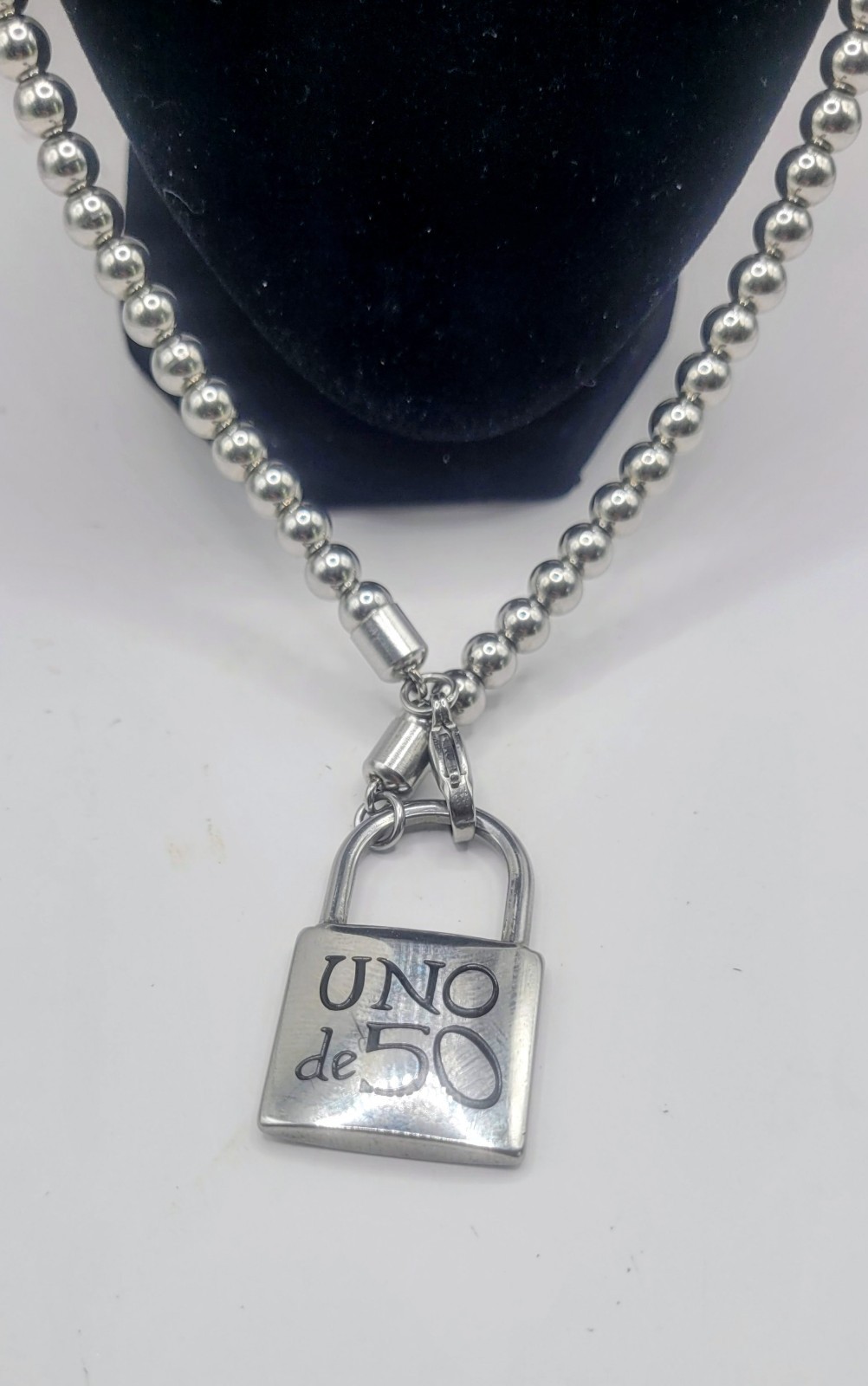 UNO de50 Short beaded 17in necklace with padlock Stainless Steel