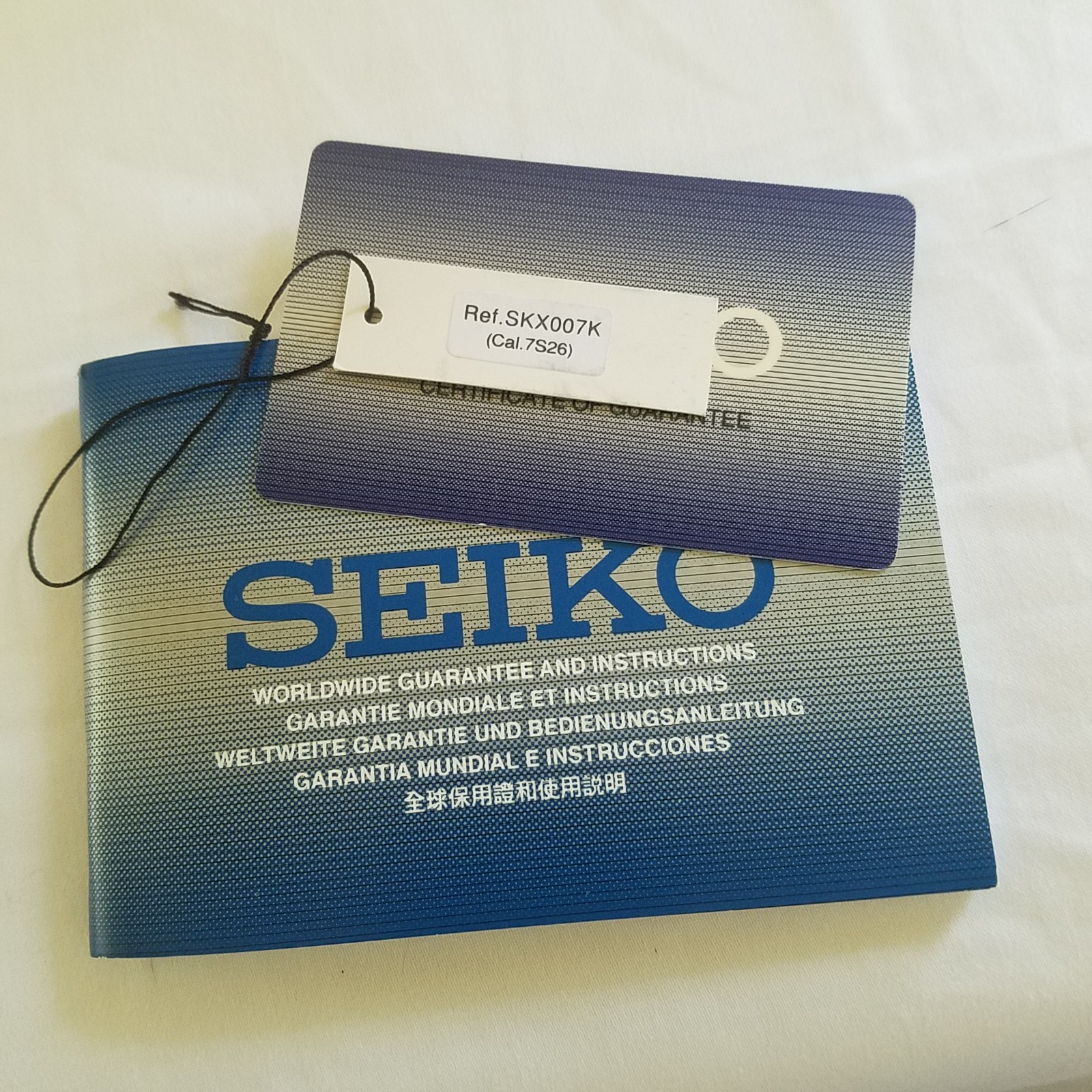 Seiko Men’s Black Watch – SKX007K