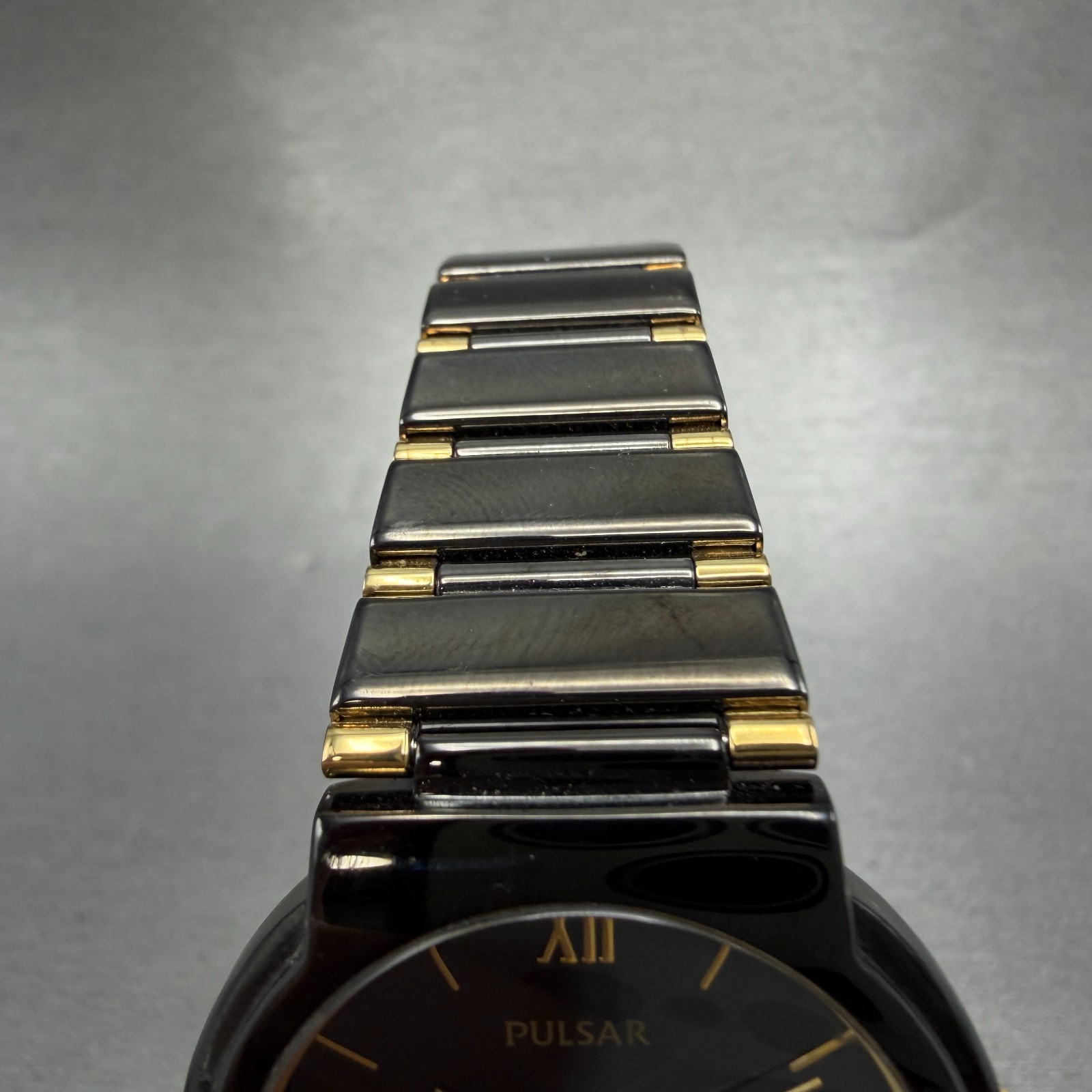 Seiko Pulsar Watch Men 35mm Black Dial Black & Gold Tone Date VX42-X106 New Batt