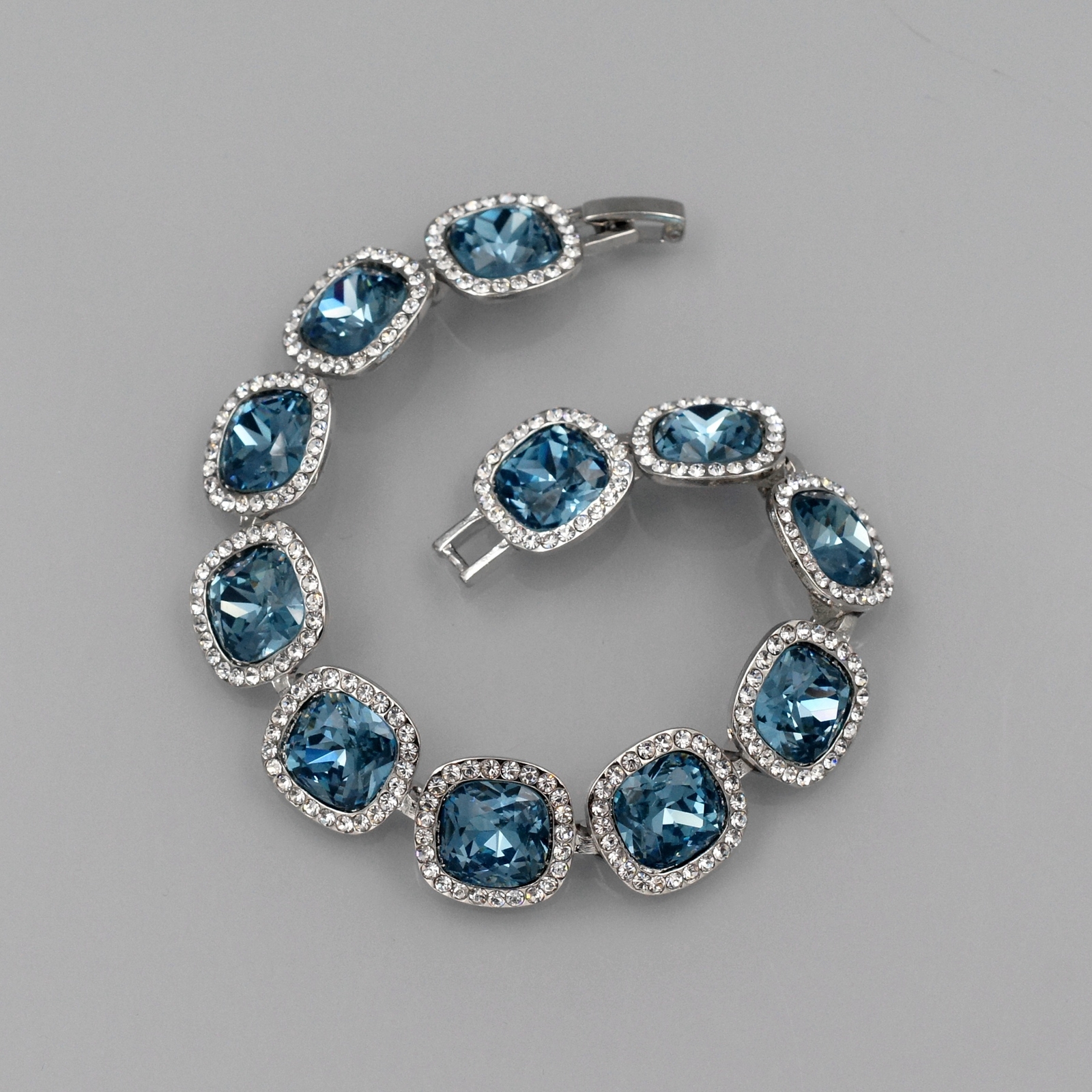 Women Rhodium Plated Aqua Blue Crystal Rhinestone Tennis Bracelet Jewelry 06491