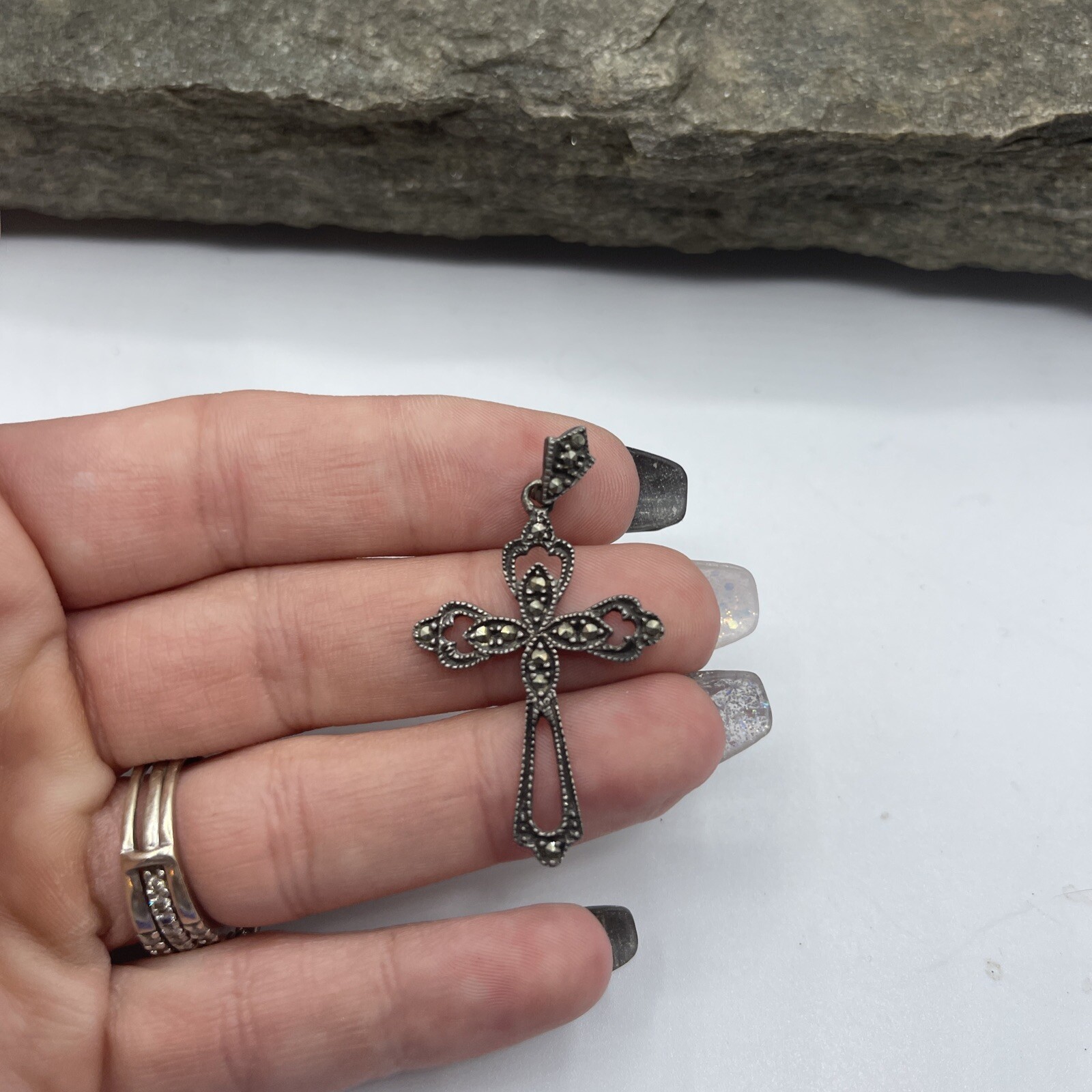 Beautiful 925 Sterling Silver Cross Design Pendant/ Charm # P112