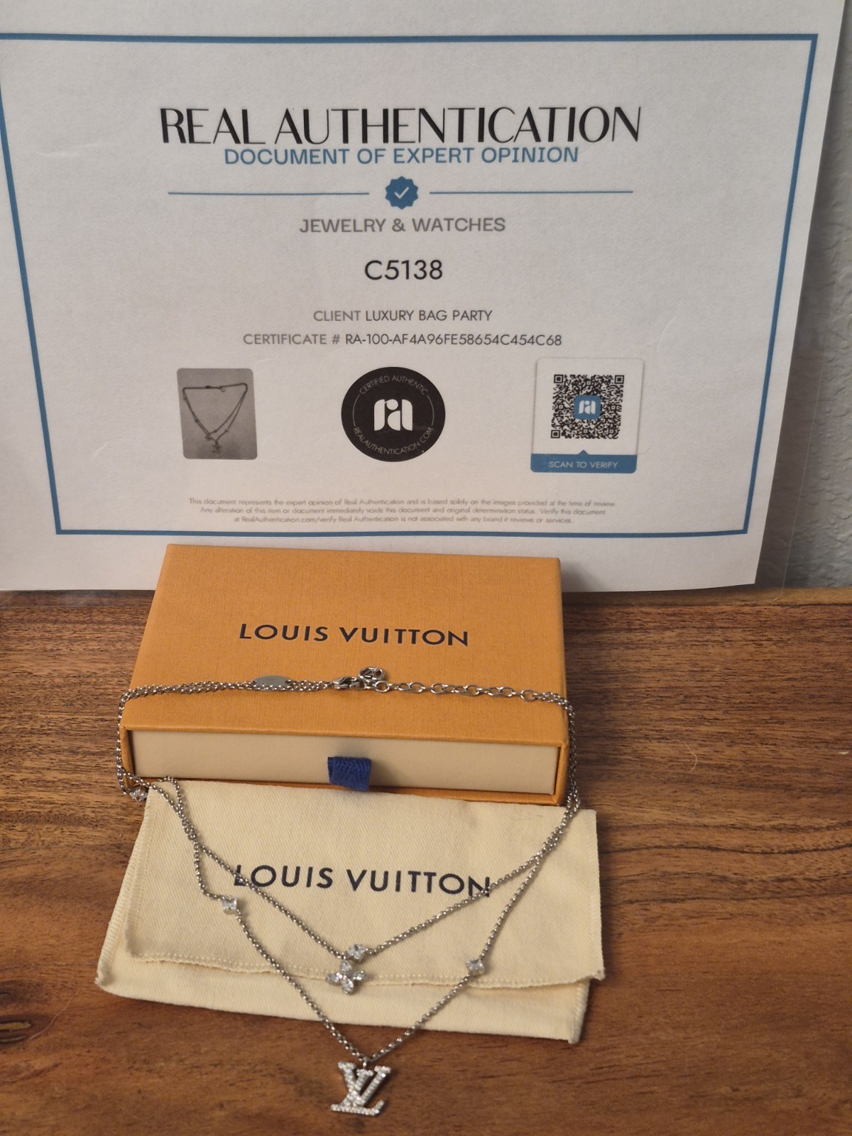 LOUIS VUITTON Necklace Lady LV GP Double Chain COA INCLUDED Box/Dustbag INCLUDED