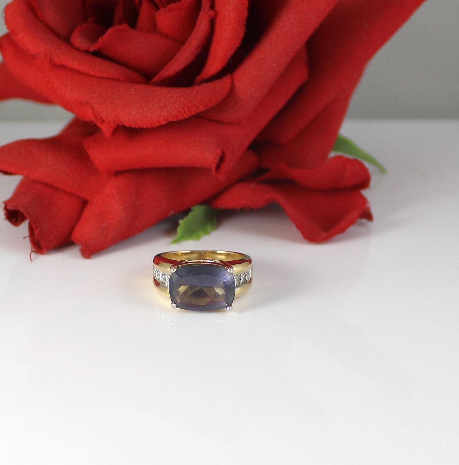 Sterling Silver Simulated Blue & White Cocktail Ring Size 8 7.69g CAT RESCUE