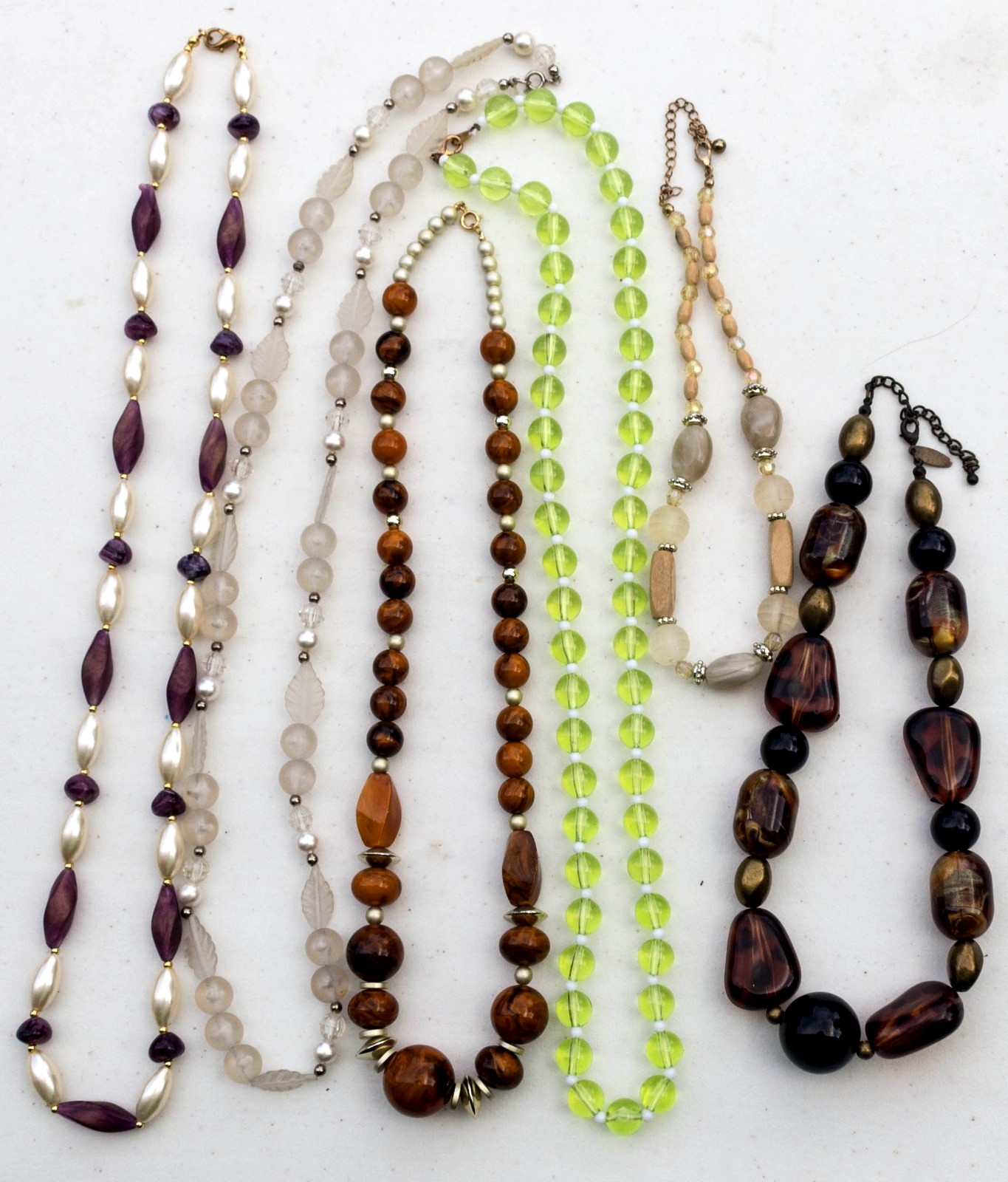 Vintage to Now Lot of 6 Earth tone Glass & Acrylic Bead Necklaces – 1 signed NY