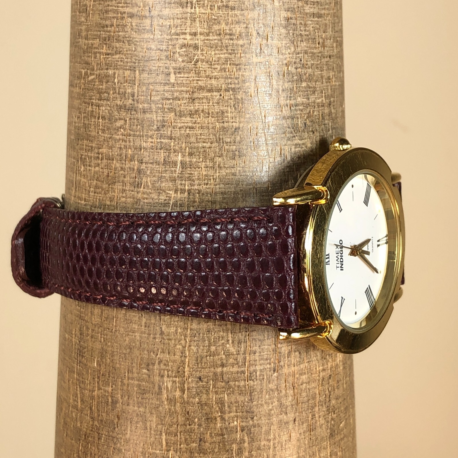 Vintage Timex Indiglo Women Gold Tone Maroon Leather Strap Quartz Watch 6 3/4″