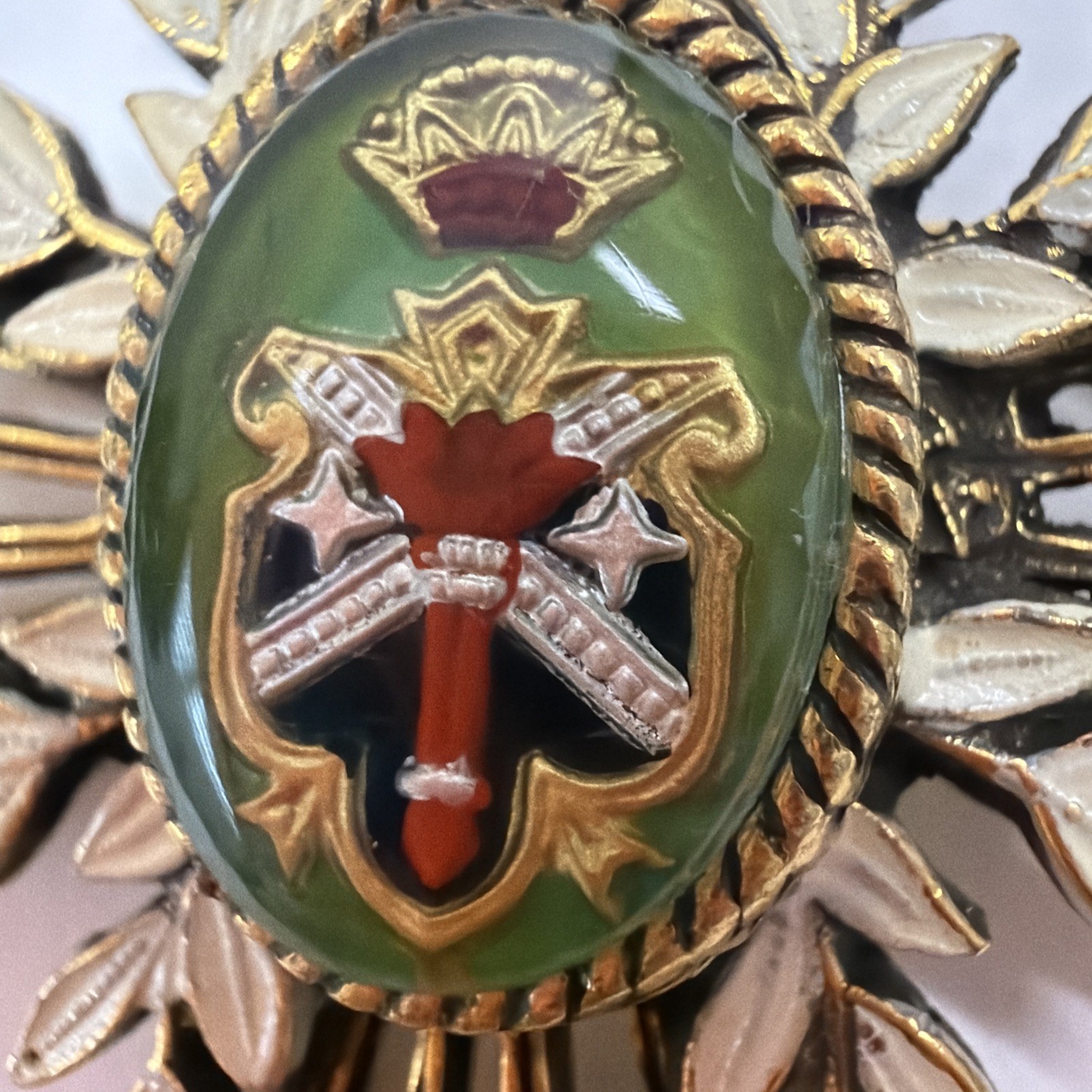 Vintage Coat Of Arms Brooch Pin – Rare 27 Grams