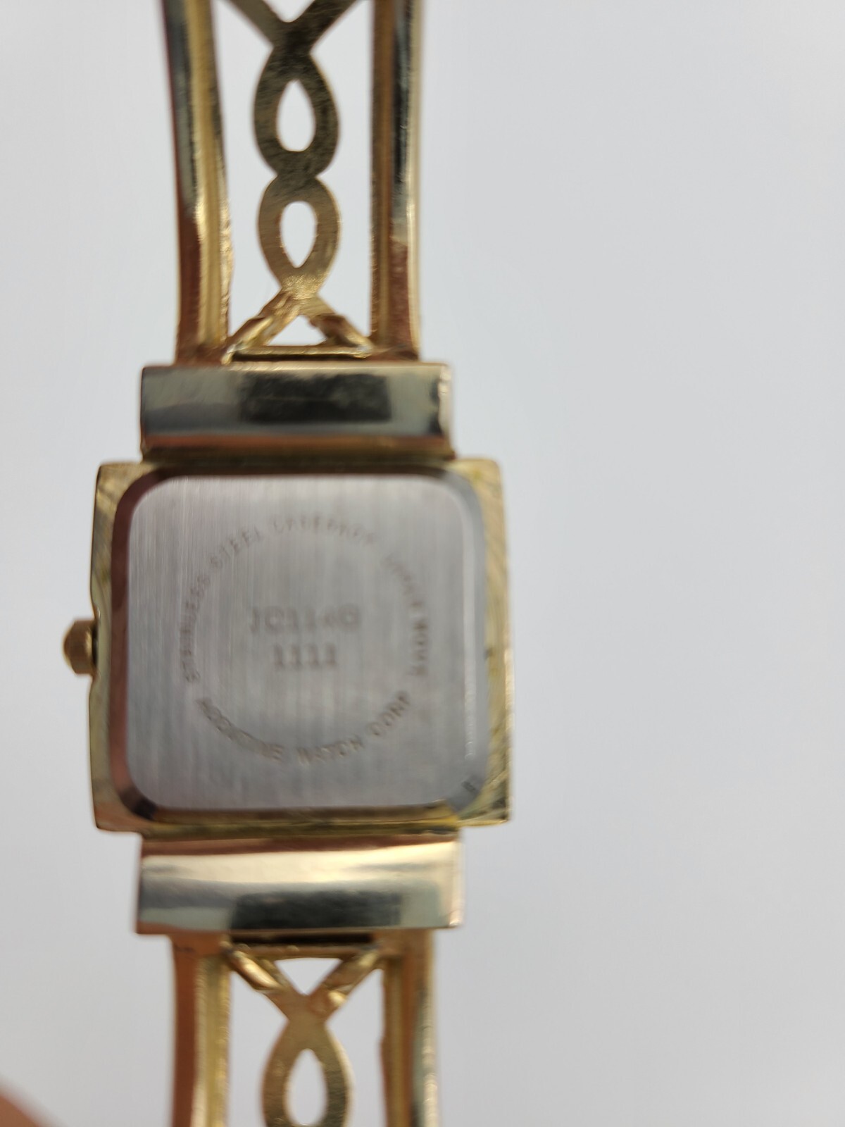 Accutime Watch Corp. JC114G Cuff Bracelet Women’s Watch WORKS! New Battery