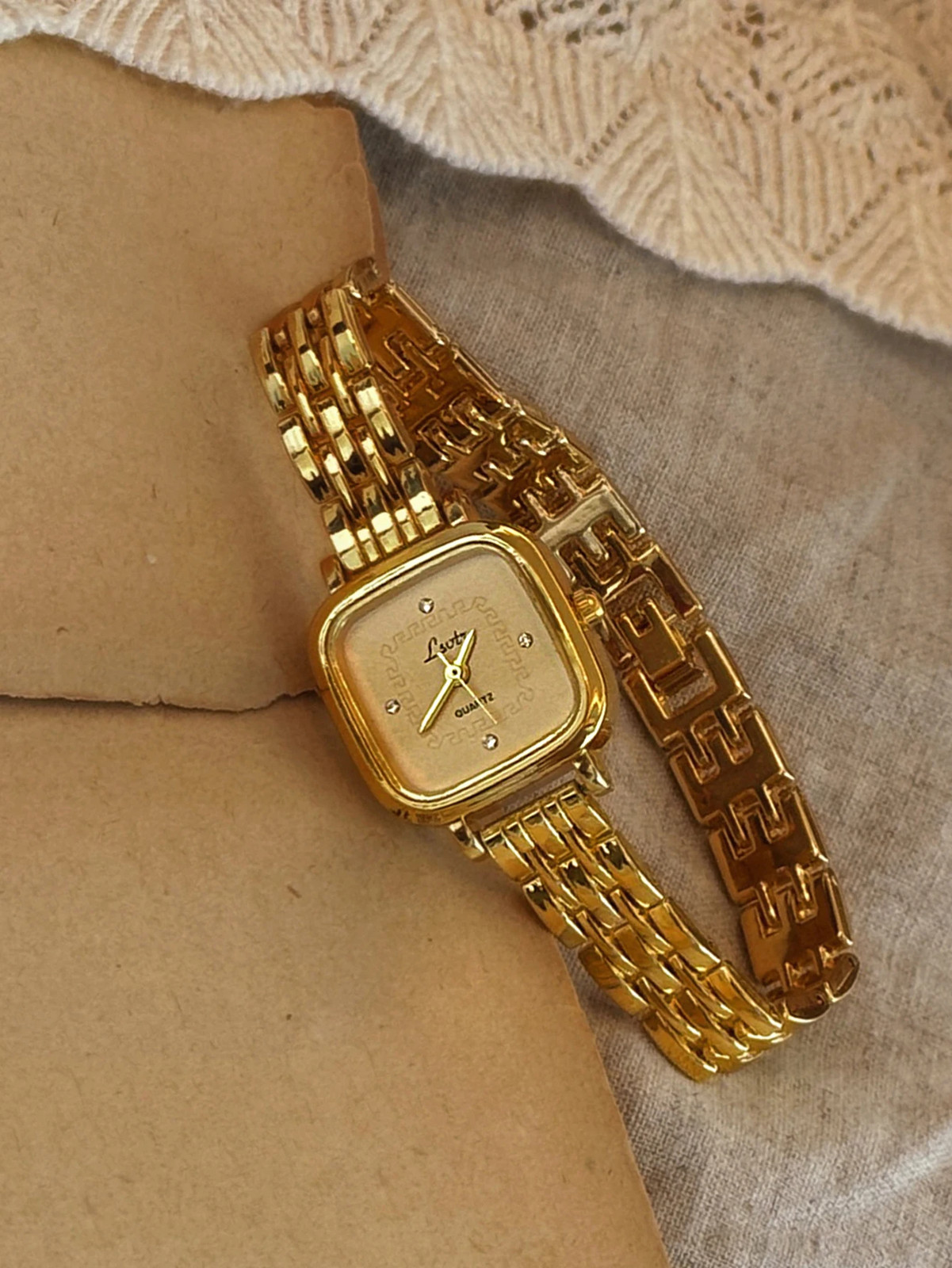 1Pc New French Retro Gold Small Dial Ladies Watch, Fashionable and Simple