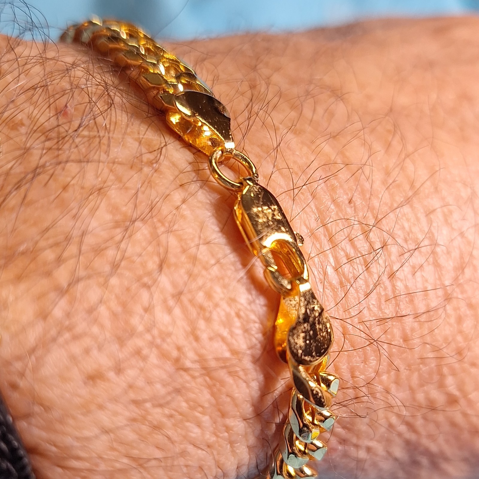 24k Yellow Gold Curb Link Chain Bracelet Lobster Clasp 8 in No Stone Chain Style