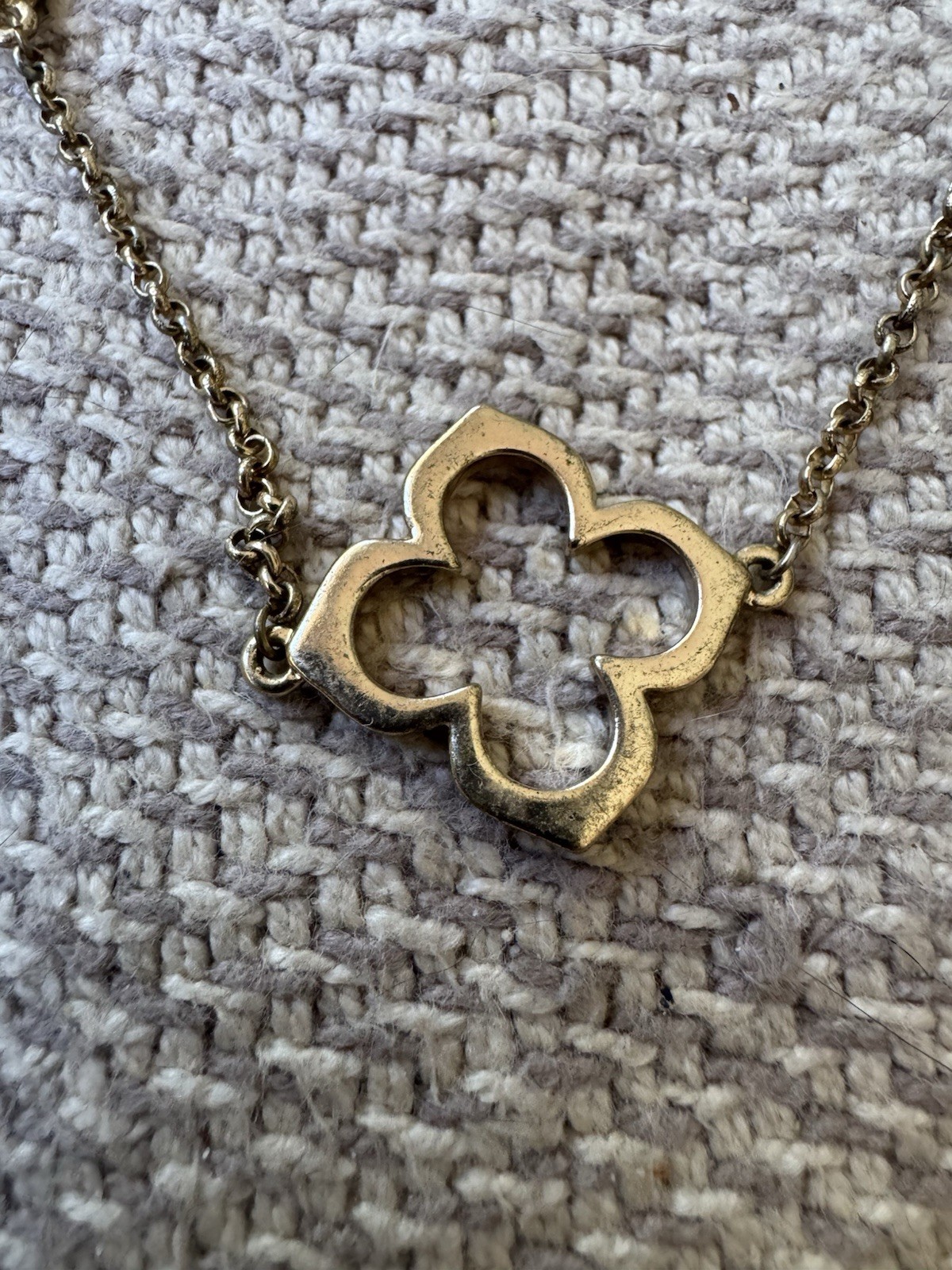 Vintage Gold Tone Metal and Turquoise Enamel Clover Leaf Shaped 38” Necklace