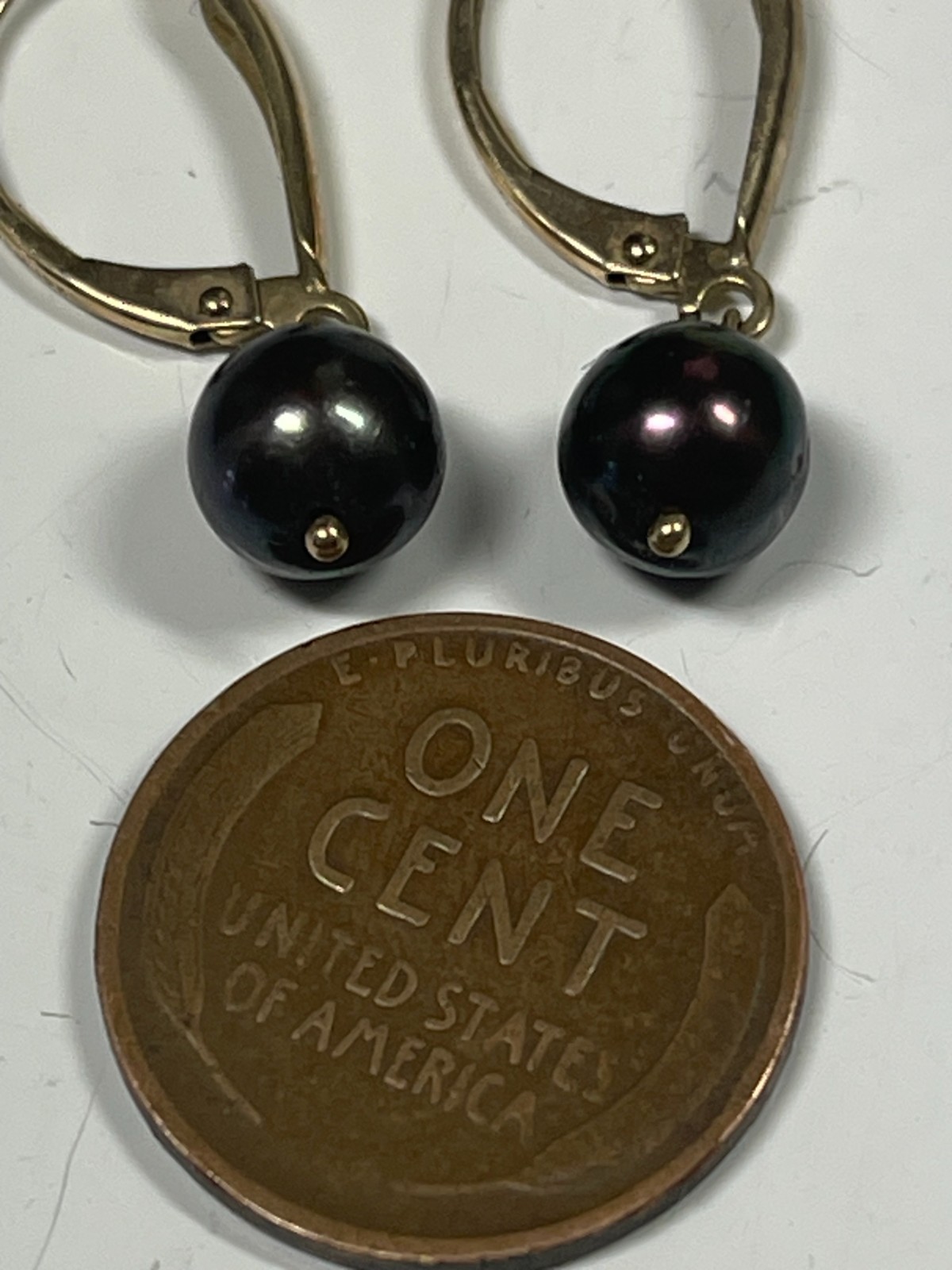 10K gold 6.9mm Black Freshwater Pearl JCM Dangle Earrings.