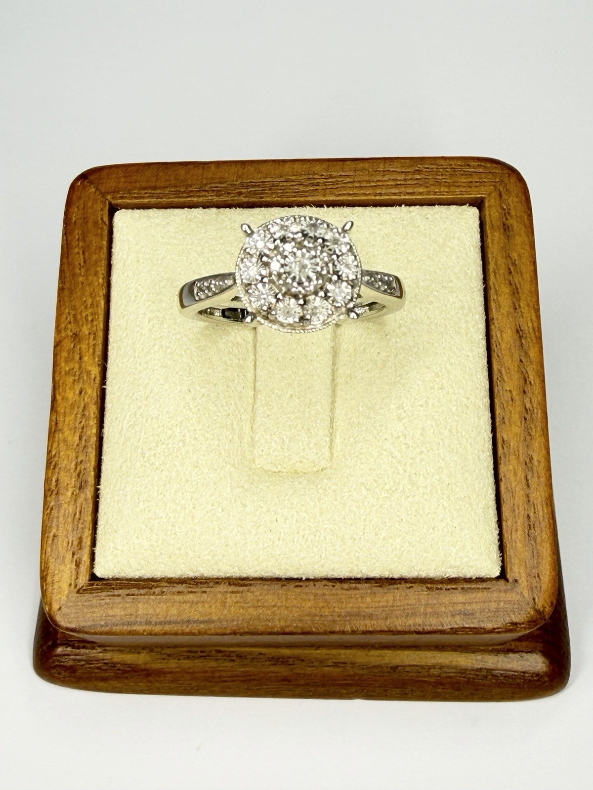 SK9 Allure Gems 925 Sterling Silver Diamond Halo Cluster Ring Size 7.25 3.15g