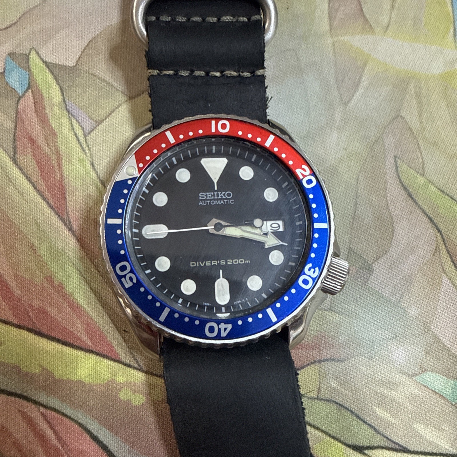 Seiko skx-007 Automatic Diver’s 200m Black Dial Day/Date Steel Watch Pepsi ￼MOD
