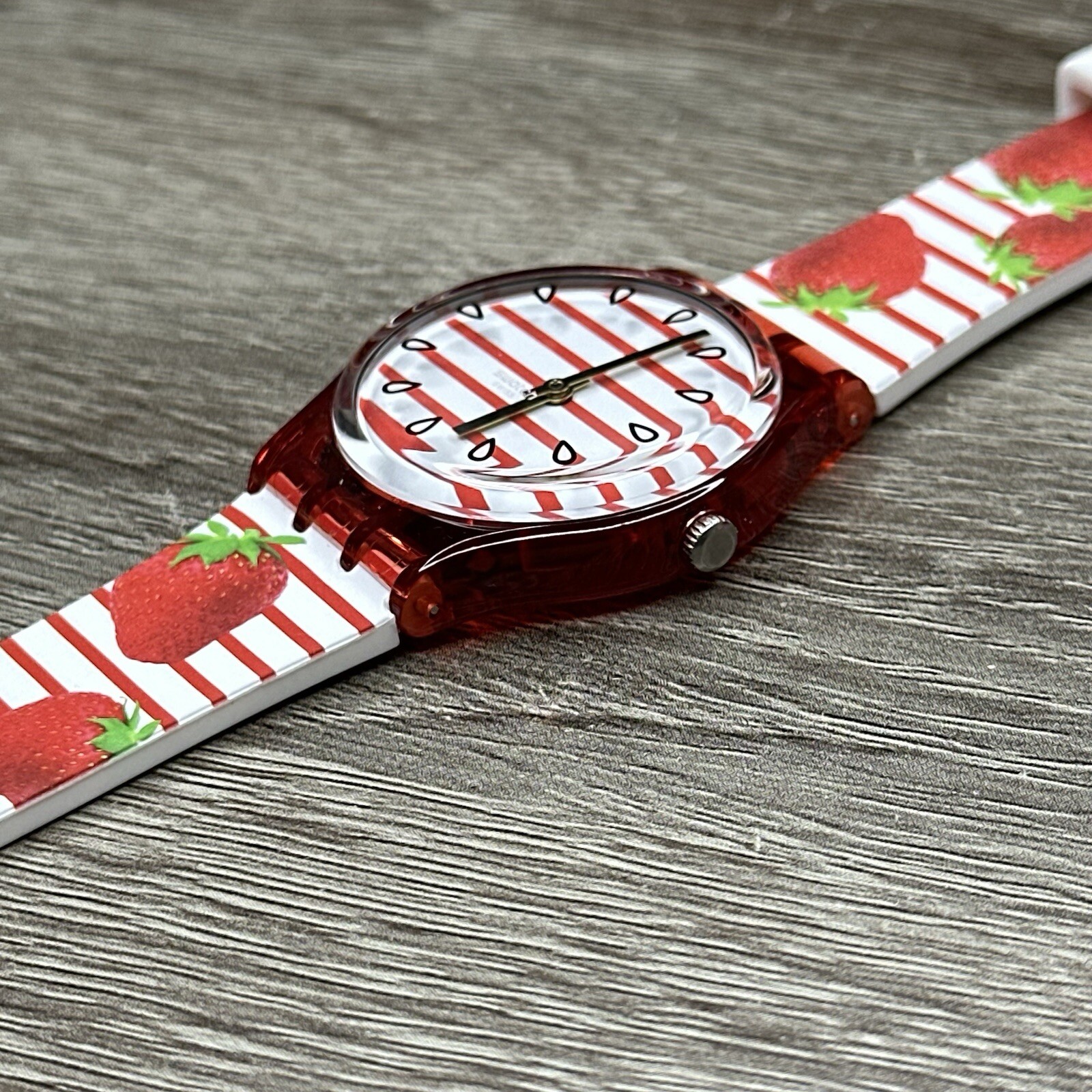 NEW✅ Swatch Originals TOILE FRAISEE Strawberry Red White Women’s Watch GR177