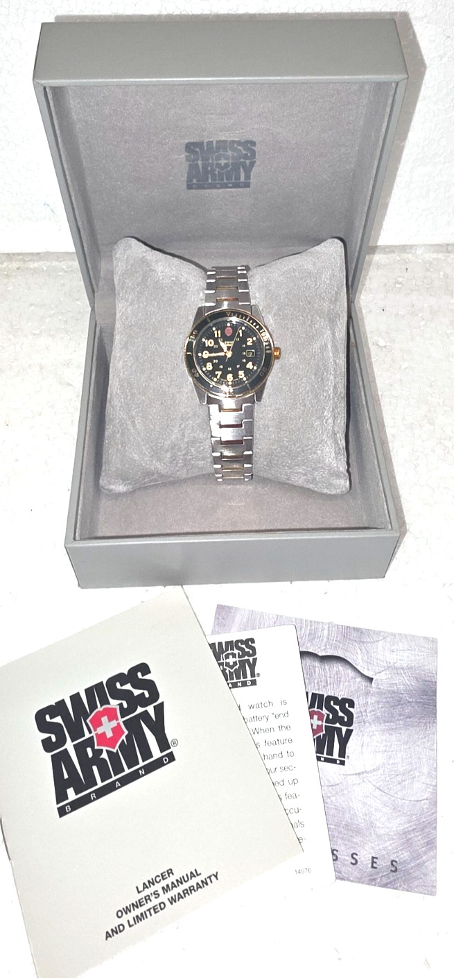 Victorinox Swiss Army Lancer Stainless Green Dial Mid Size Watch model 24293 NIB
