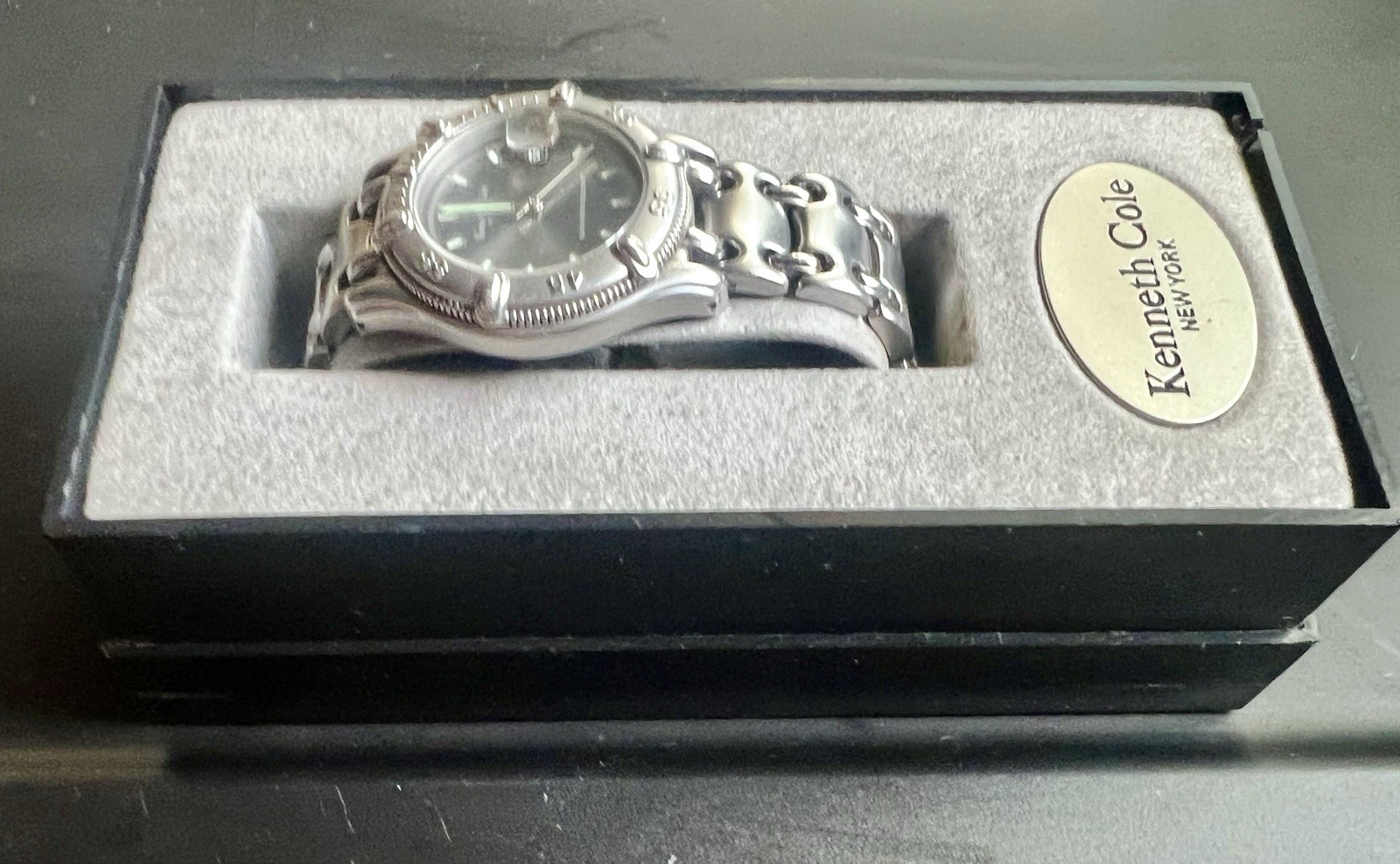 Kenneth Cole New York KC3078 Classic Men’s Stainless Steel Wristwatch