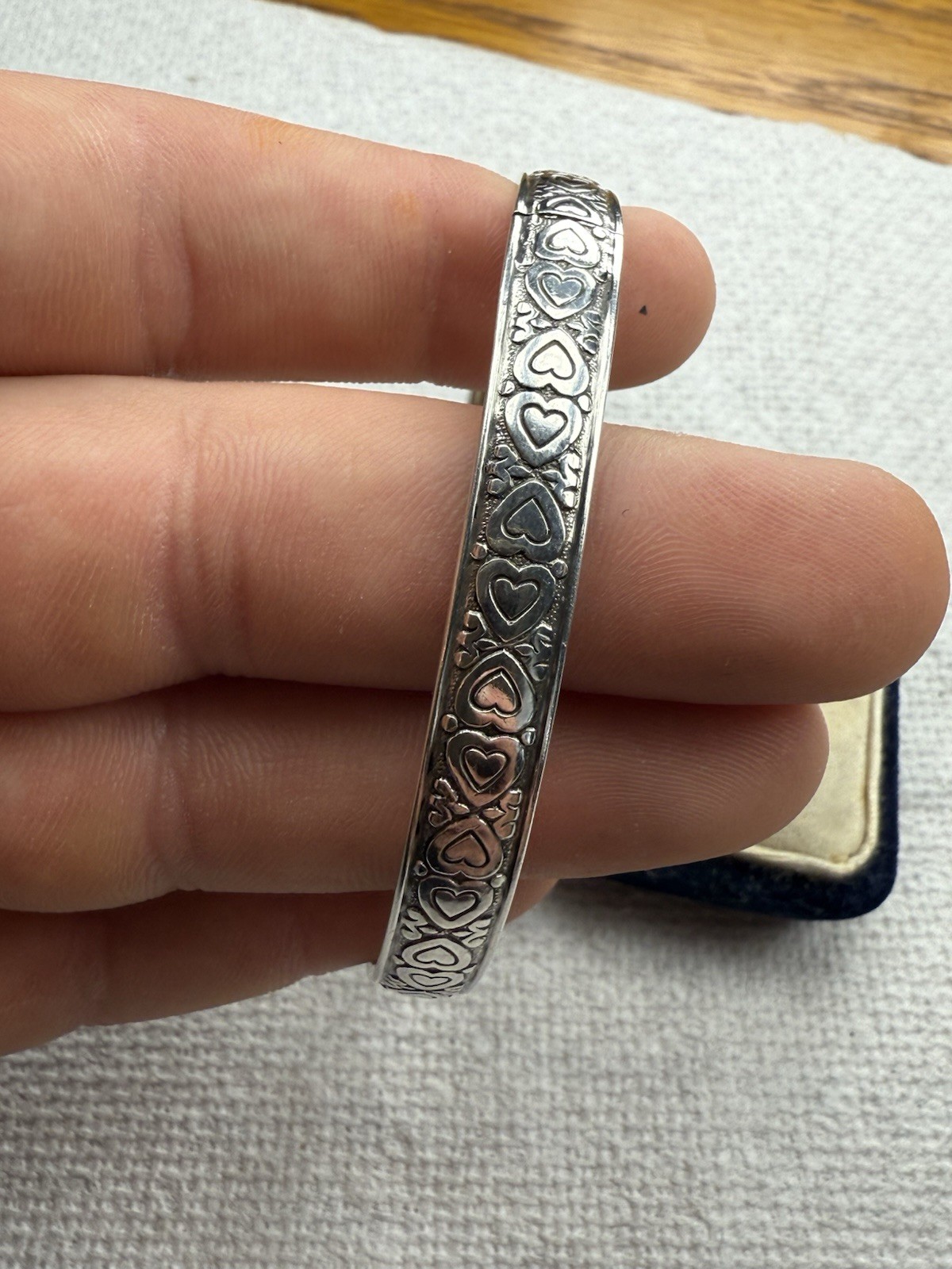 Sterling silver heart bracelet Bangle 8.8grams