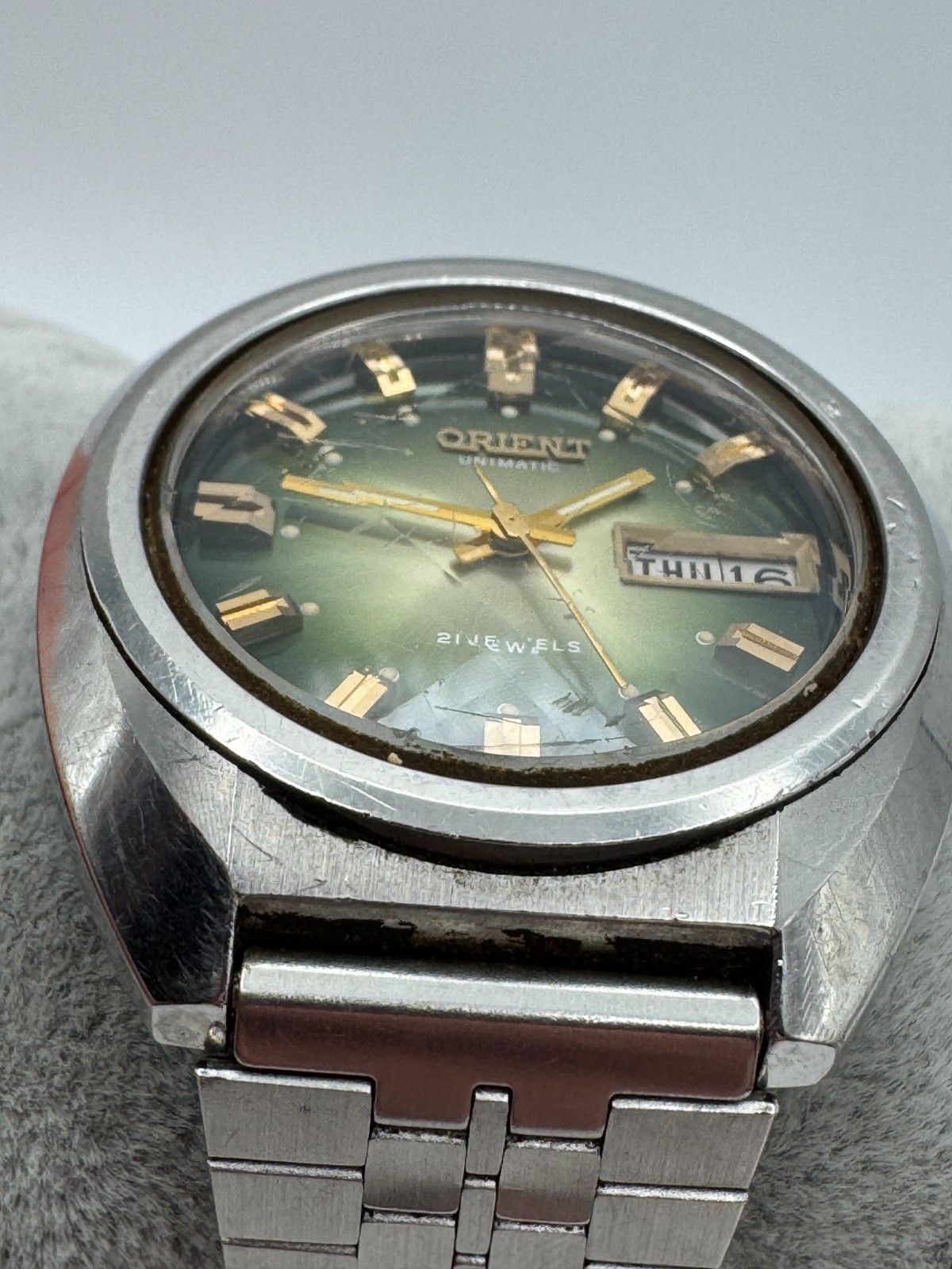 Vintage Men’s ORIENT Automatic 21 Jewels 149-10560 Silver Tone Day Date Watch