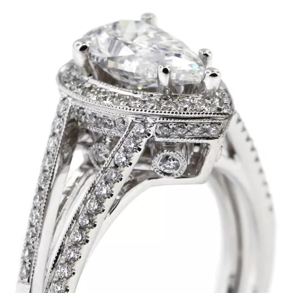 Side Stone Engagement Ring 18K Gold Halo 1.80 Carat Pear Lab-Grown Diamond E SI1