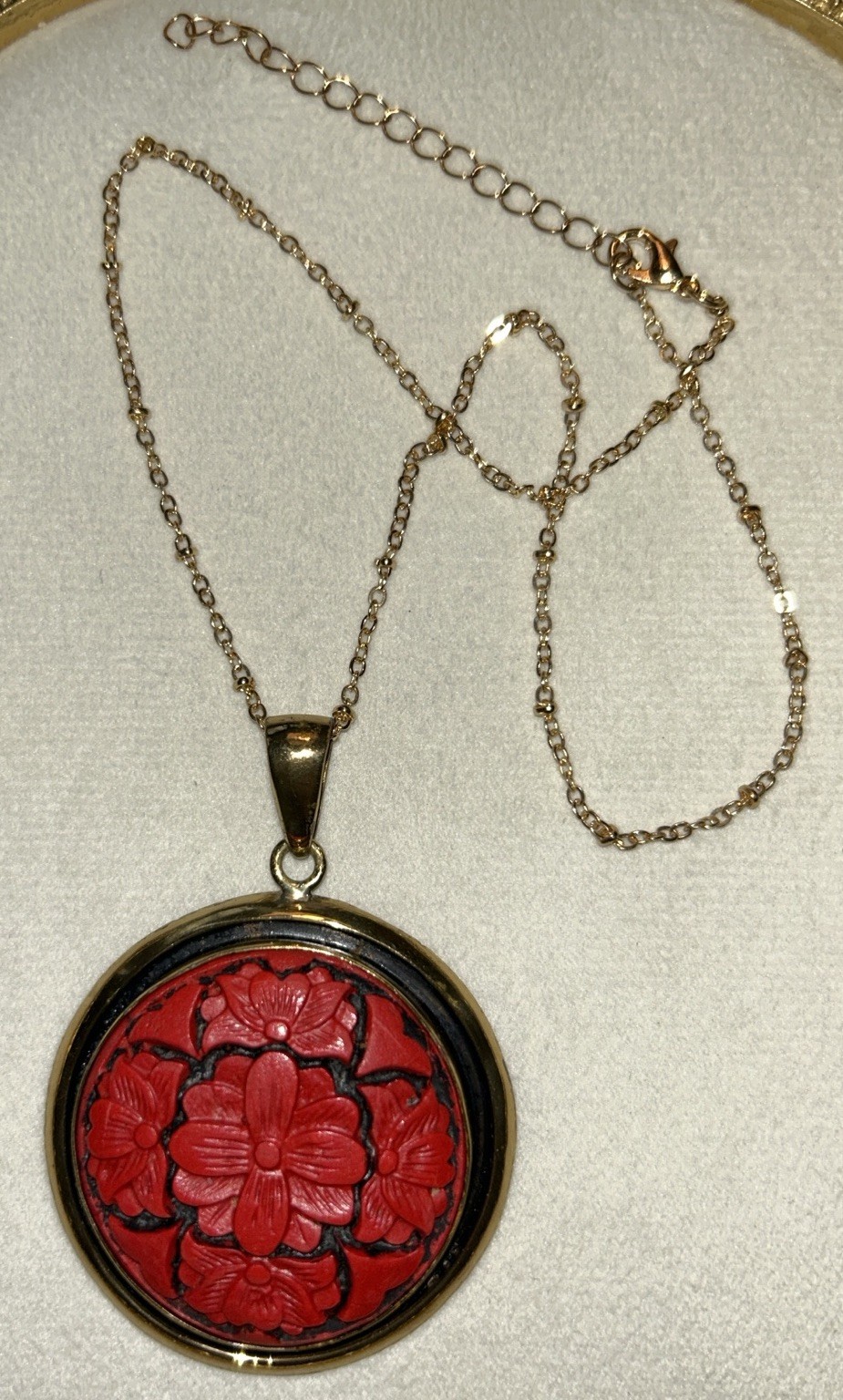 Vintage Carved Cinnabar Pendant Necklace Red Floral Medallion Gold Tone 16” 60’s