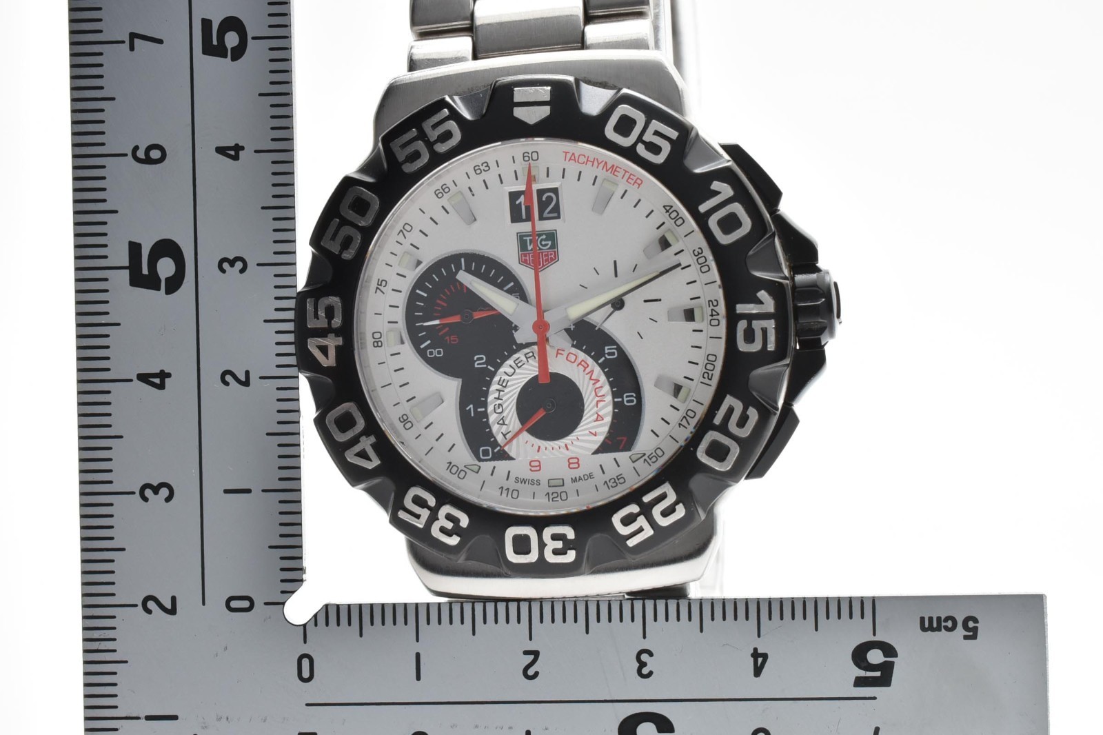 【Read】TAG HEUER Formula 1 Chronograph CAH1011 White Dial Quartz Men’s Watch