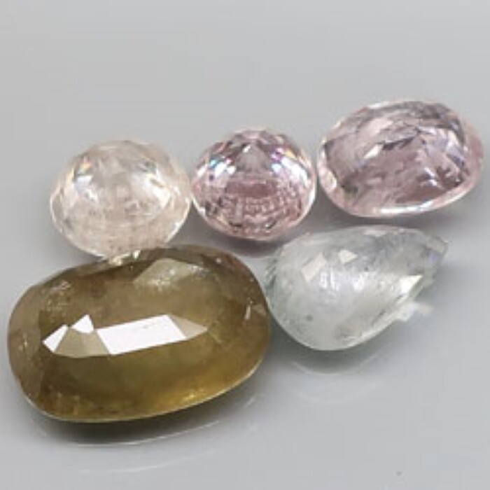 7.71TCW / 5Pcs Natural Sapphire Madagascar Mix Cut Heated Loose Gemstone