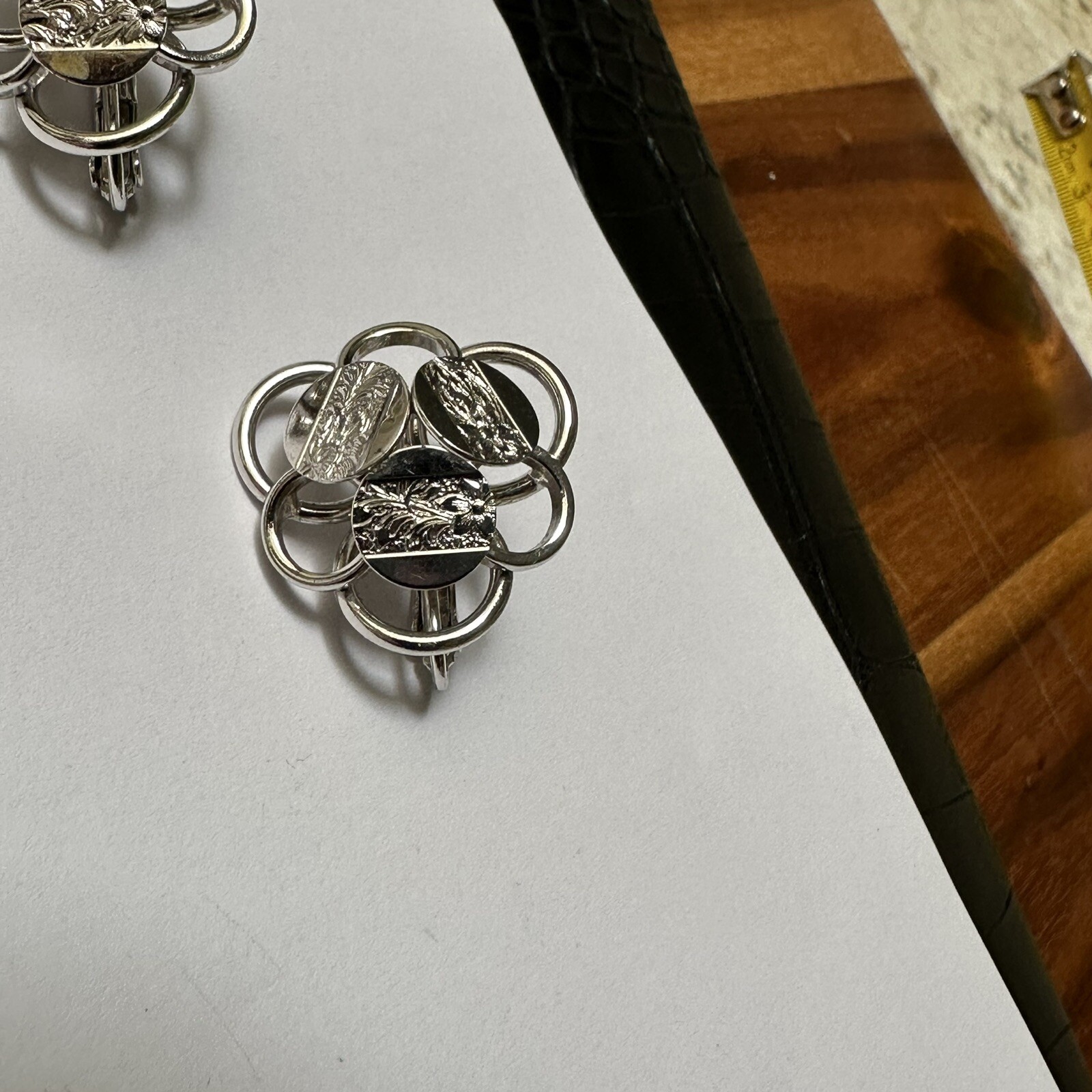Signed SAC – Silver Tone Clip-on Clip On Earrings