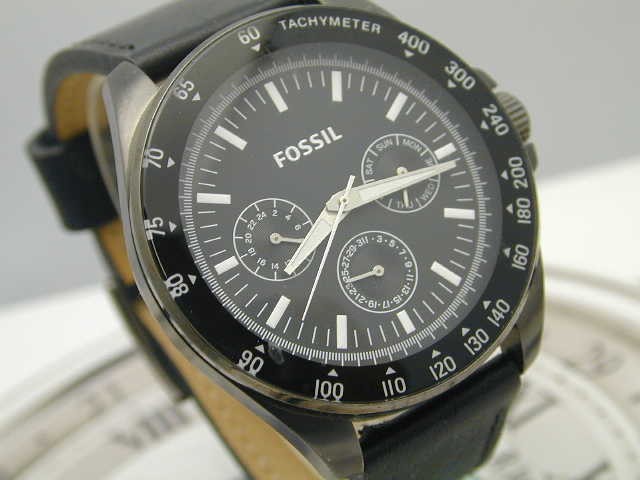 FOSSIL DATE TACHYMETER ENGRAVED BACK LARGE MENS WRIST WATCH 53 X 47 MM